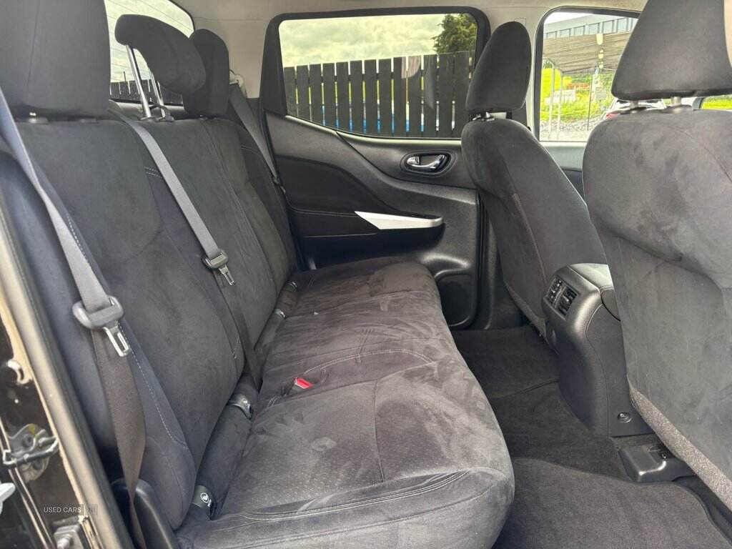 Sep 2017 Nissan Navara Double Cab Pick Up Acenta+ 2.3dCi 190 4WD
