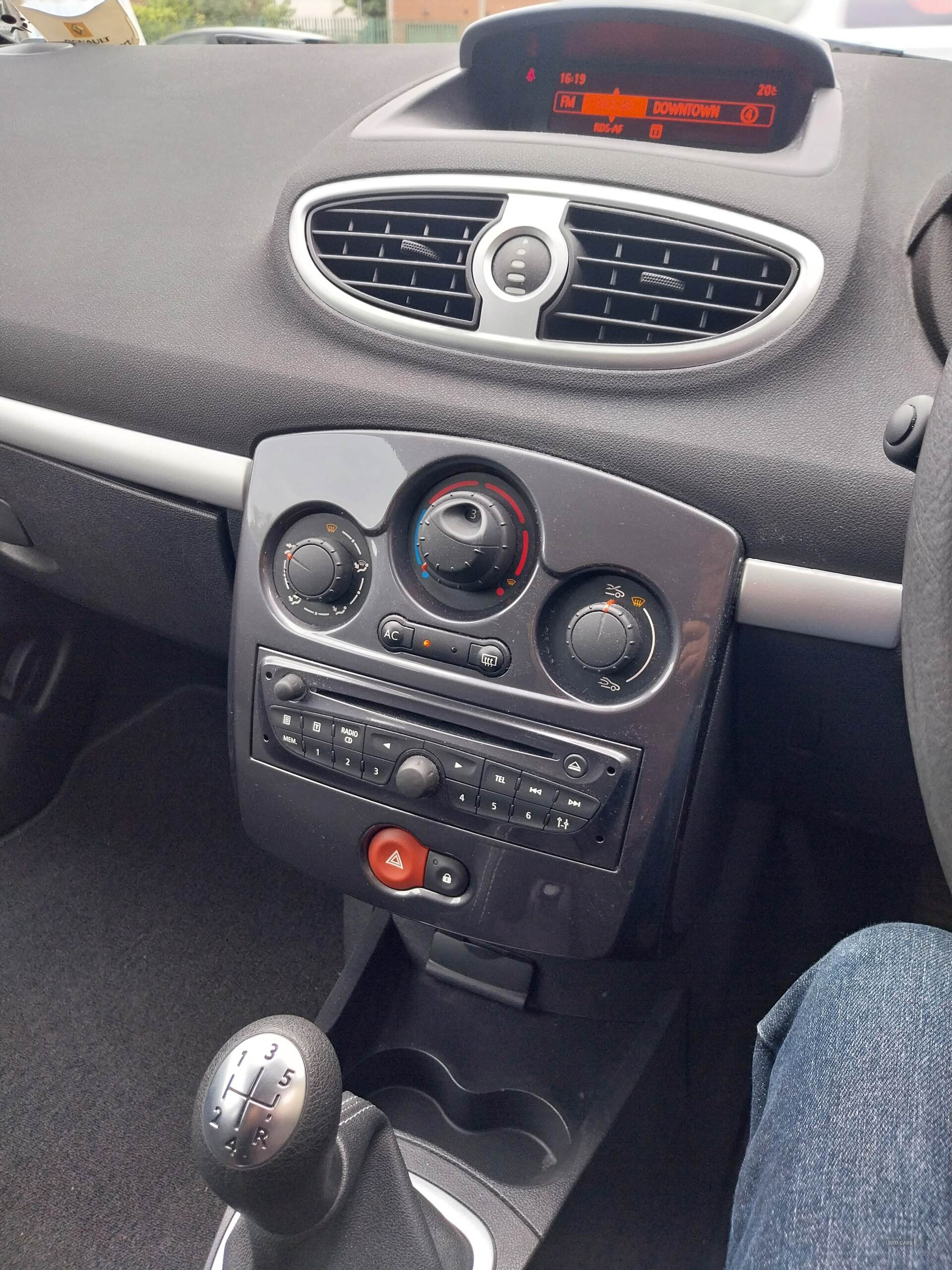 Sep 2012 Renault Clio 1.2 16V Expression+ 3dr