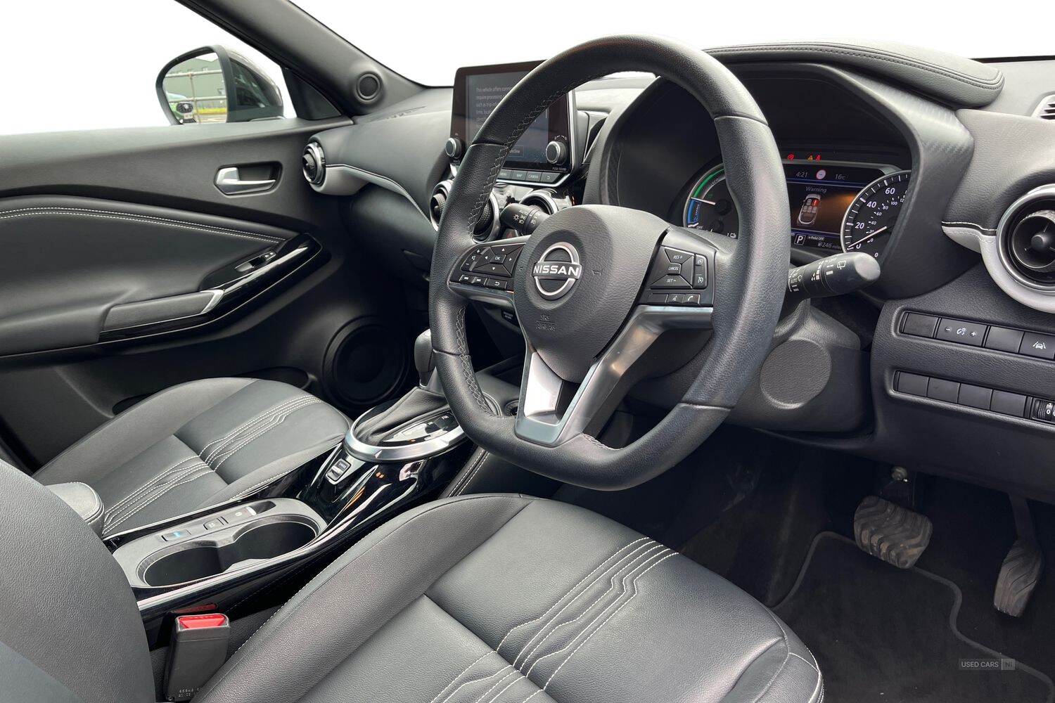 Oct 2022 Nissan Juke 1.6 Hybrid Premiere Edition 5dr Auto