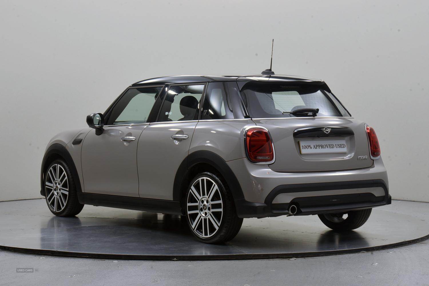 Mar 2023 MINI HATCHBACK 1.5 Cooper Exclusive 5dr Auto [Comfort/Nav Pack]