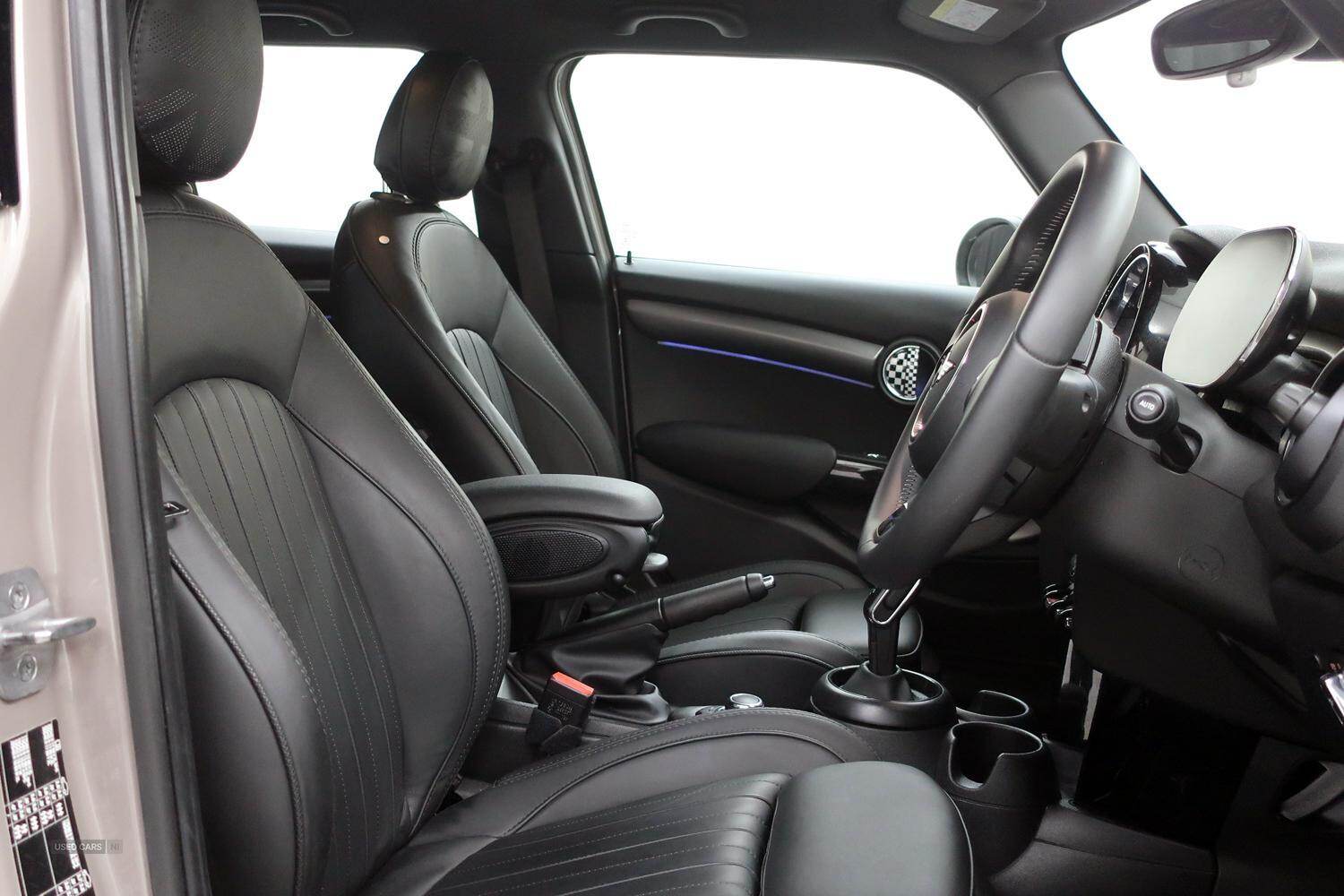 Mar 2023 MINI HATCHBACK 1.5 Cooper Exclusive 5dr Auto [Comfort/Nav Pack]