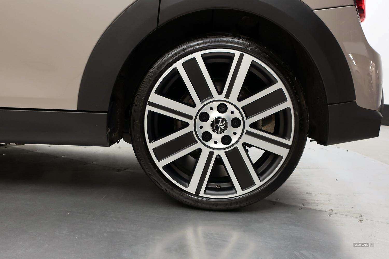 Mar 2023 MINI HATCHBACK 1.5 Cooper Exclusive 5dr Auto [Comfort/Nav Pack]