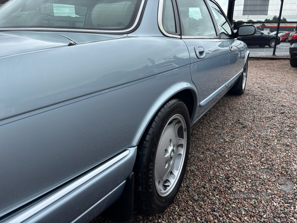 Jaguar XJ Series SALOON in Antrim