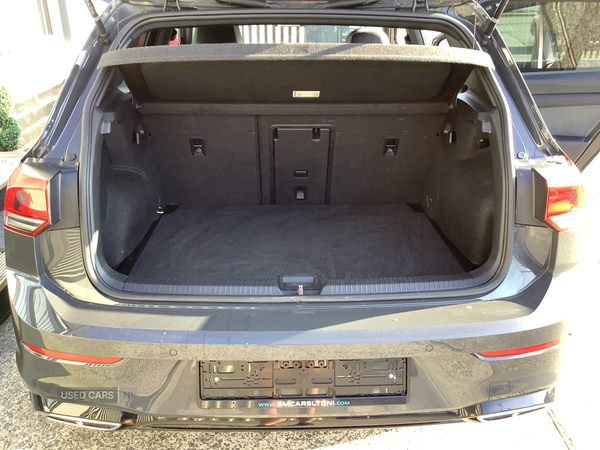 Volkswagen Golf HATCHBACK in Down
