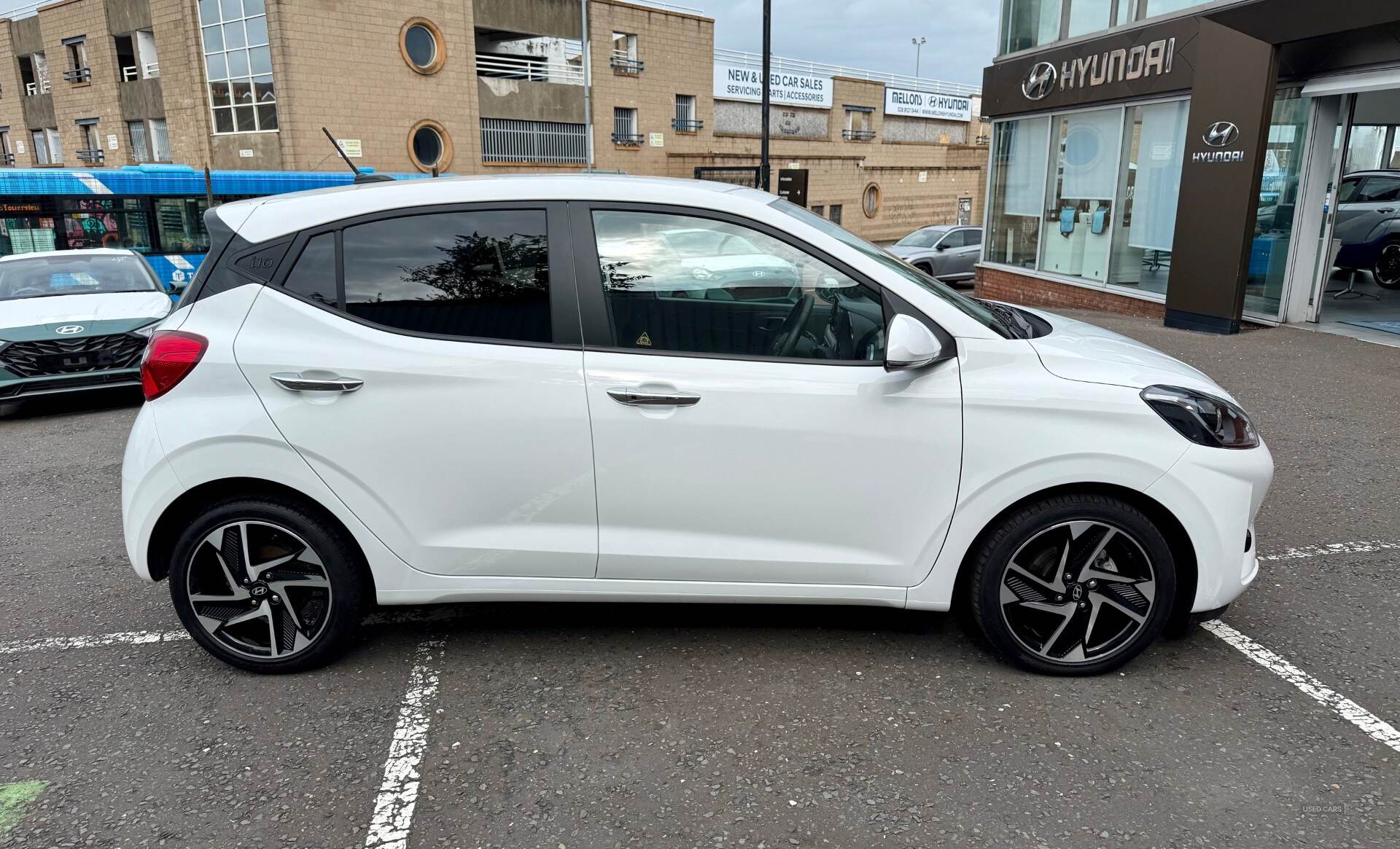 Hyundai i10 HATCHBACK in Down