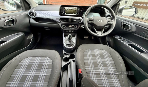 Hyundai i10 HATCHBACK in Down