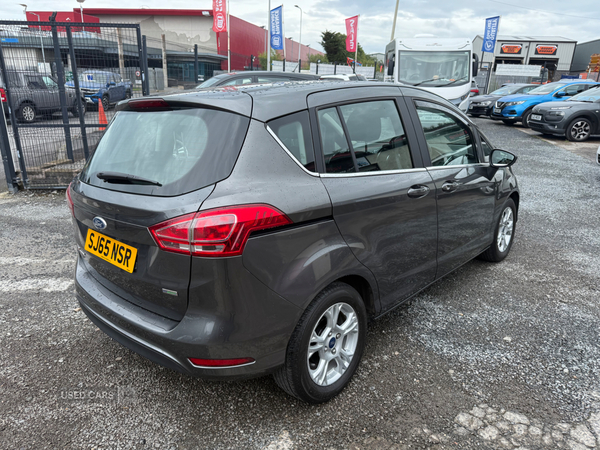Ford B-Max HATCHBACK in Down