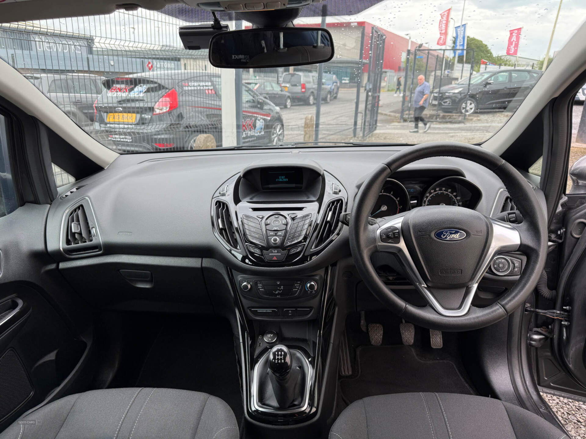 Ford B-Max HATCHBACK in Down
