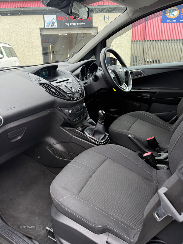 Ford B-Max HATCHBACK in Down