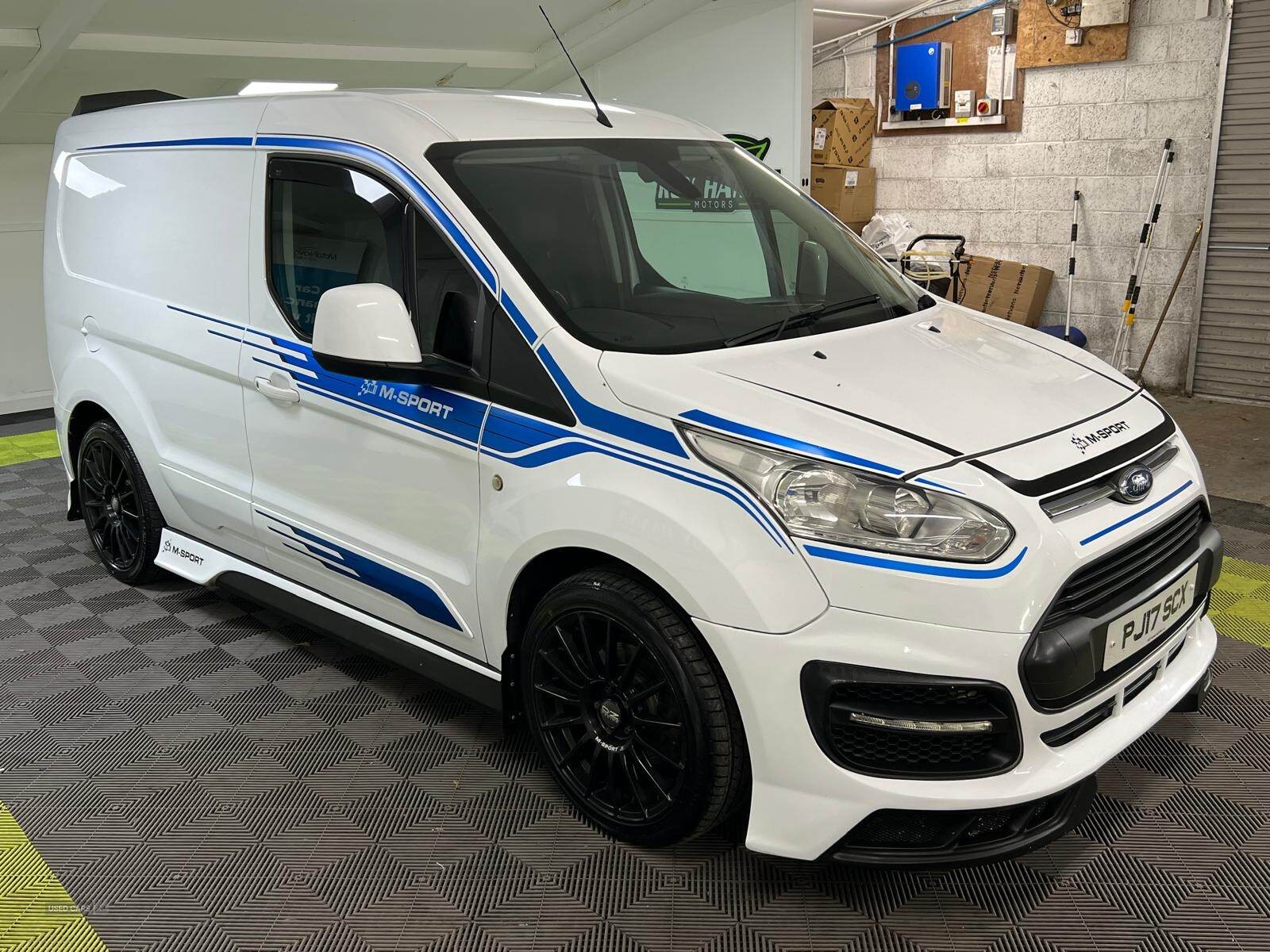 Mar 2017 Ford Transit Connect 1.5 TDCi 120ps Limited Van