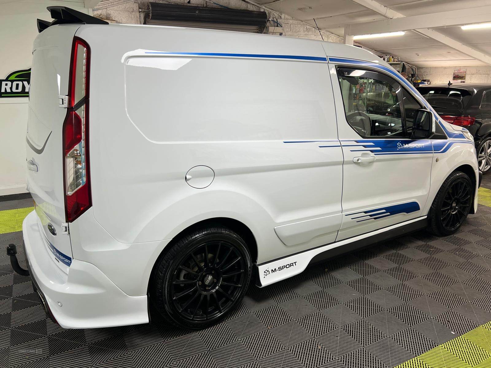 Mar 2017 Ford Transit Connect 1.5 TDCi 120ps Limited Van