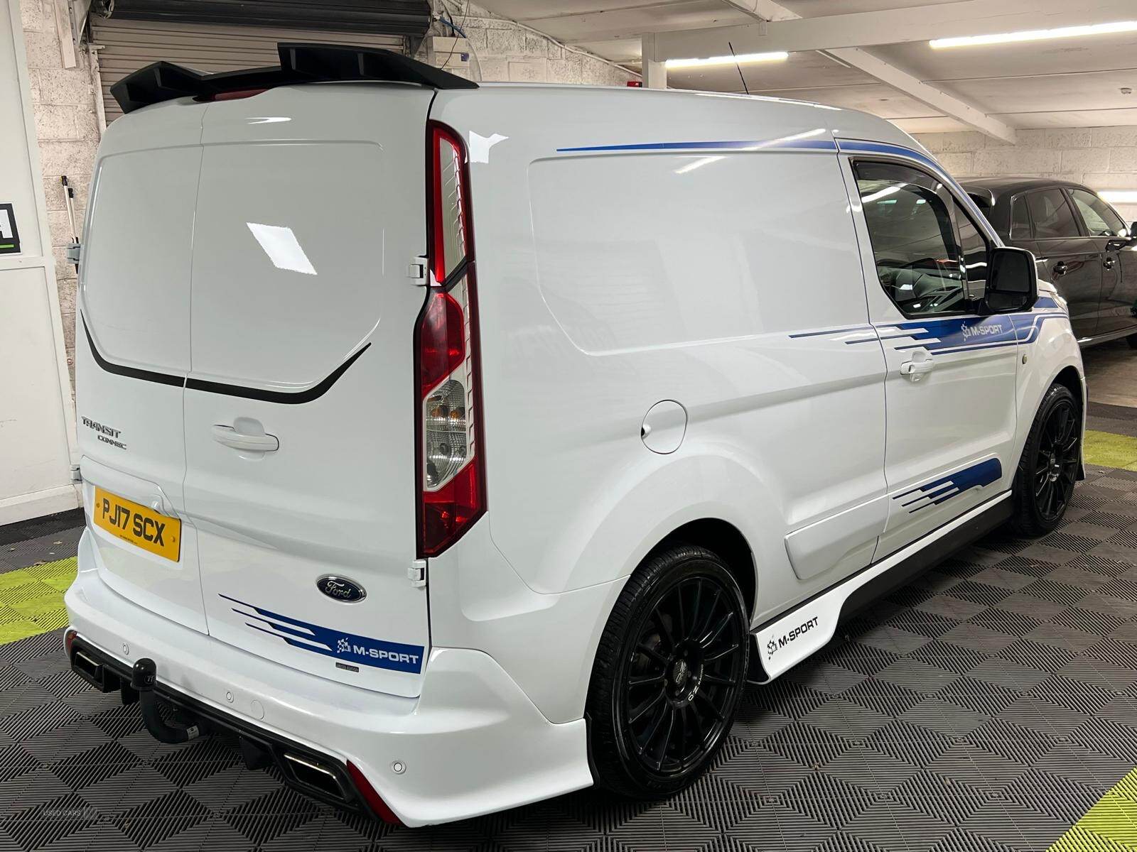 Mar 2017 Ford Transit Connect 1.5 TDCi 120ps Limited Van