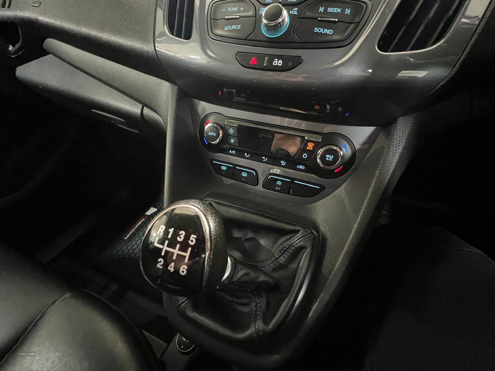 Mar 2017 Ford Transit Connect 1.5 TDCi 120ps Limited Van