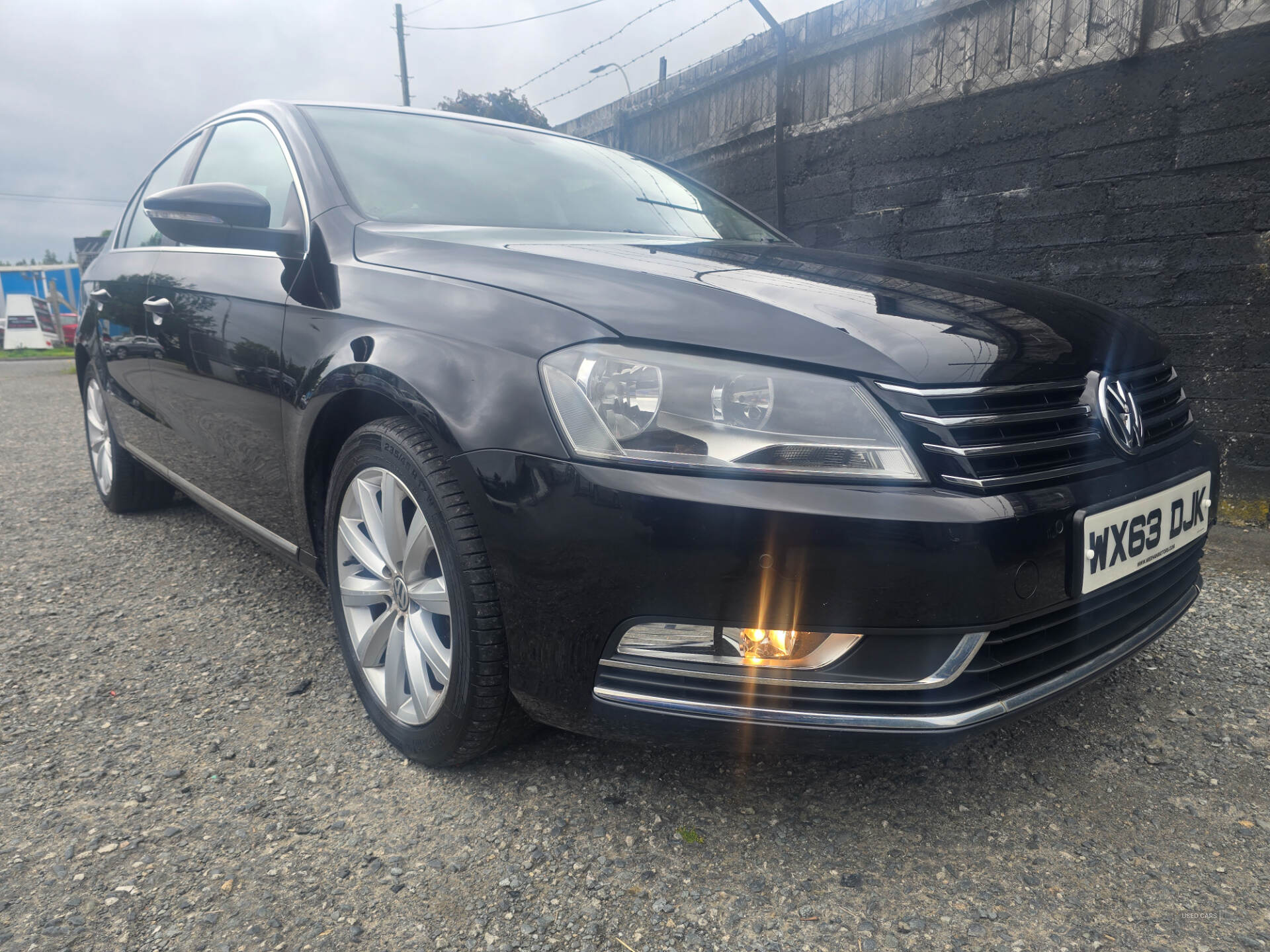 Volkswagen Passat DIESEL SALOON in Down