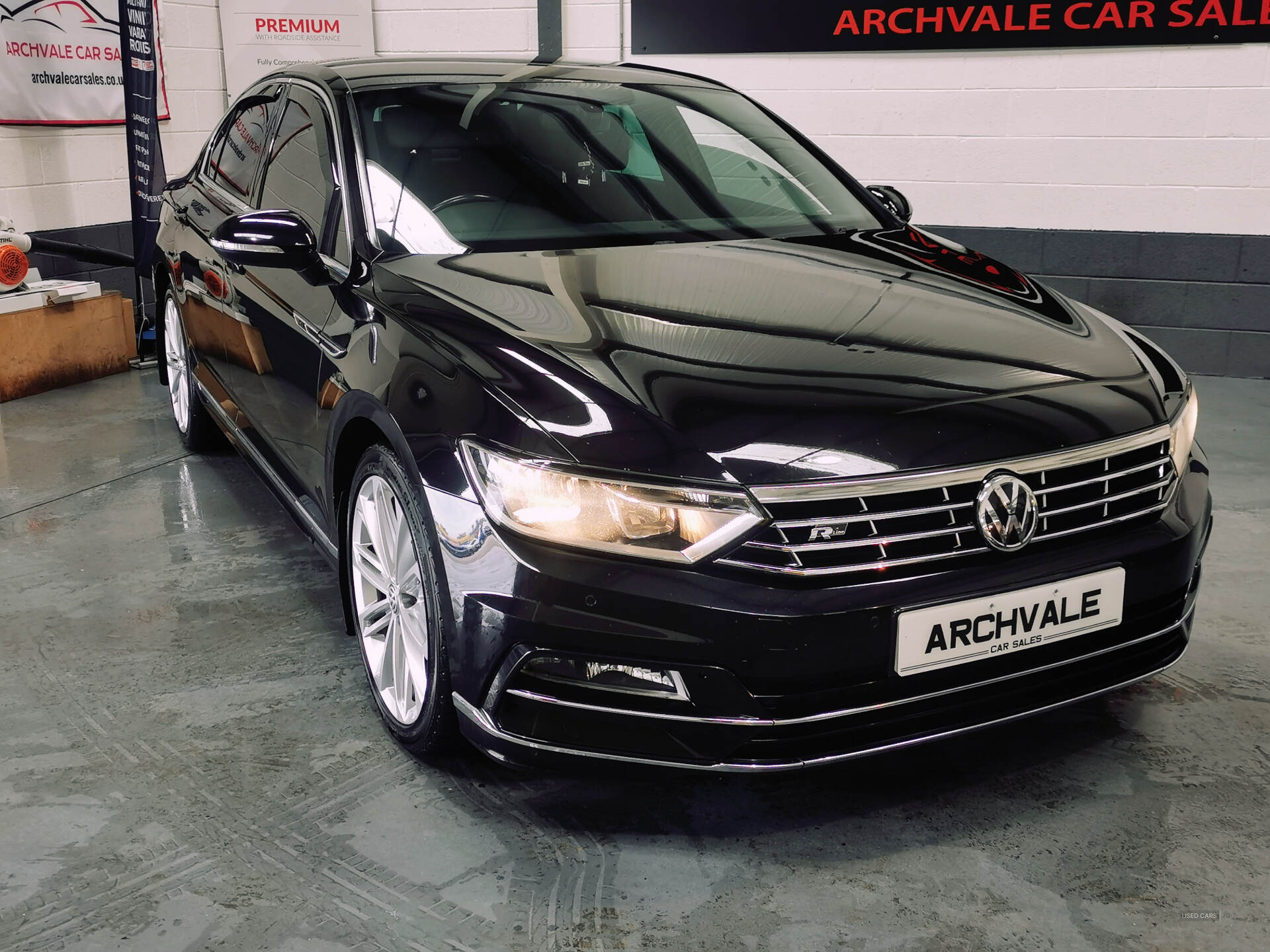 Volkswagen Passat DIESEL SALOON in Down