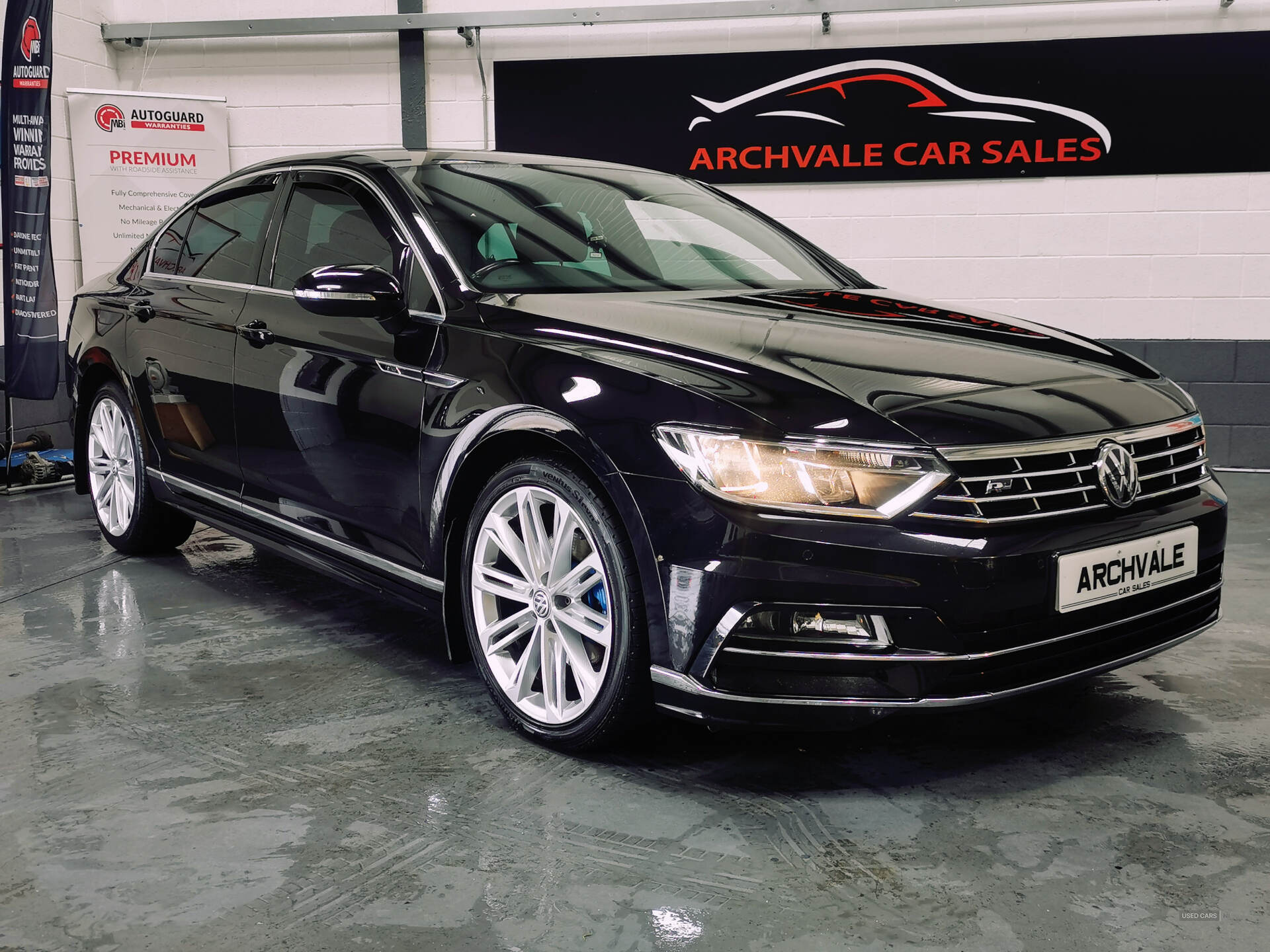 Volkswagen Passat DIESEL SALOON in Down