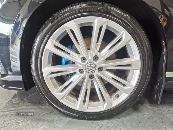 Volkswagen Passat DIESEL SALOON in Down