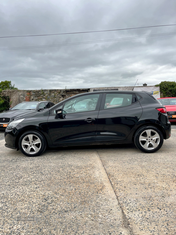 Renault Clio HATCHBACK in Down