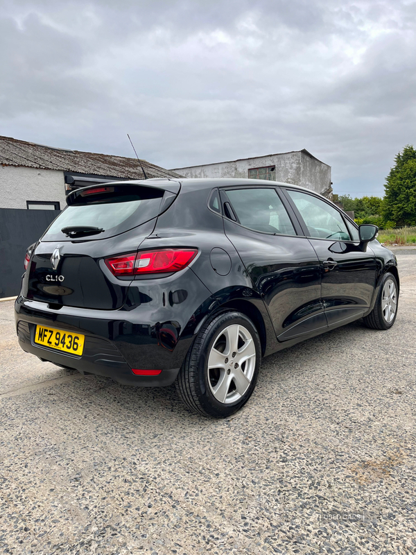 Renault Clio HATCHBACK in Down