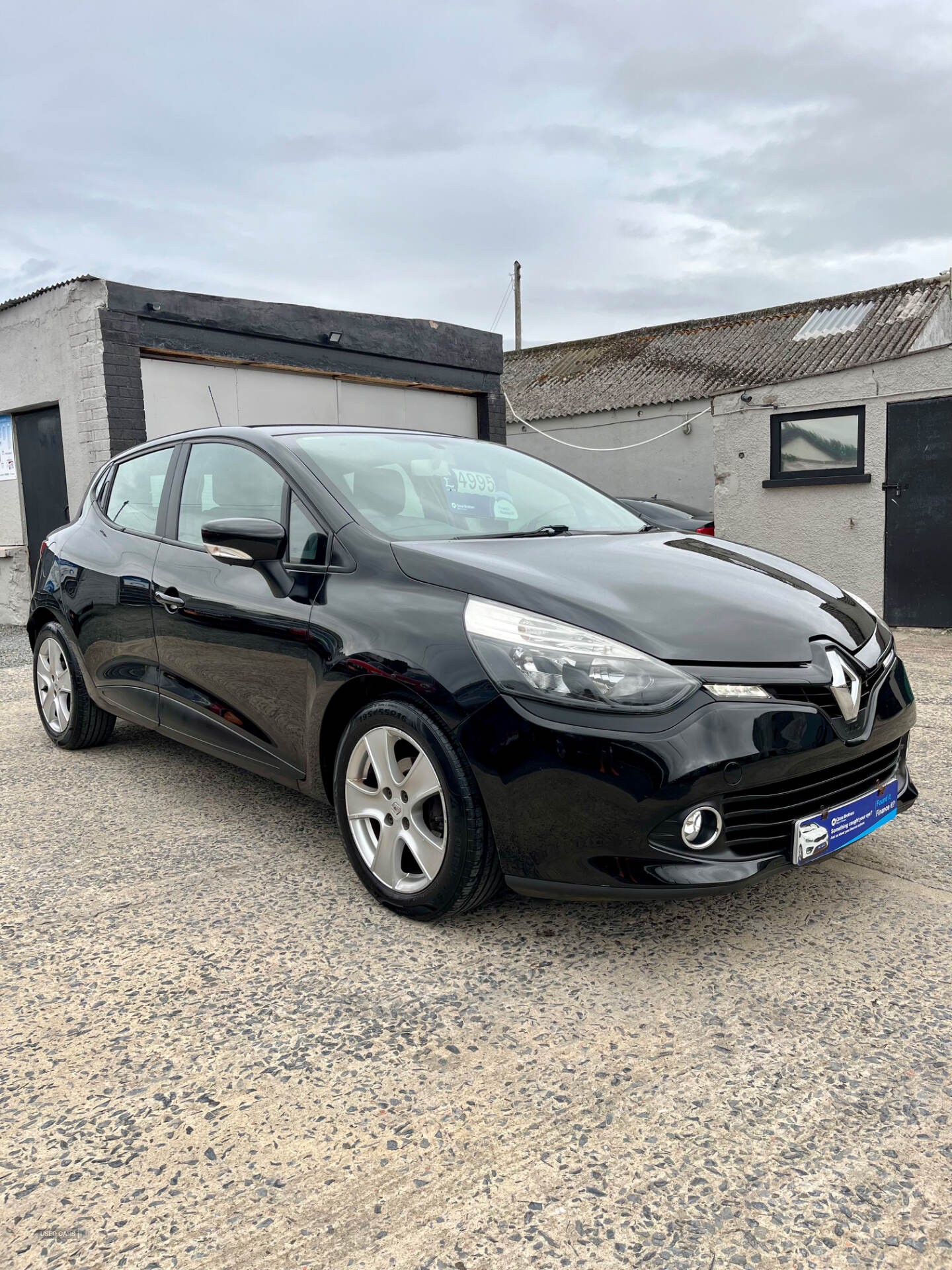 Renault Clio HATCHBACK in Down