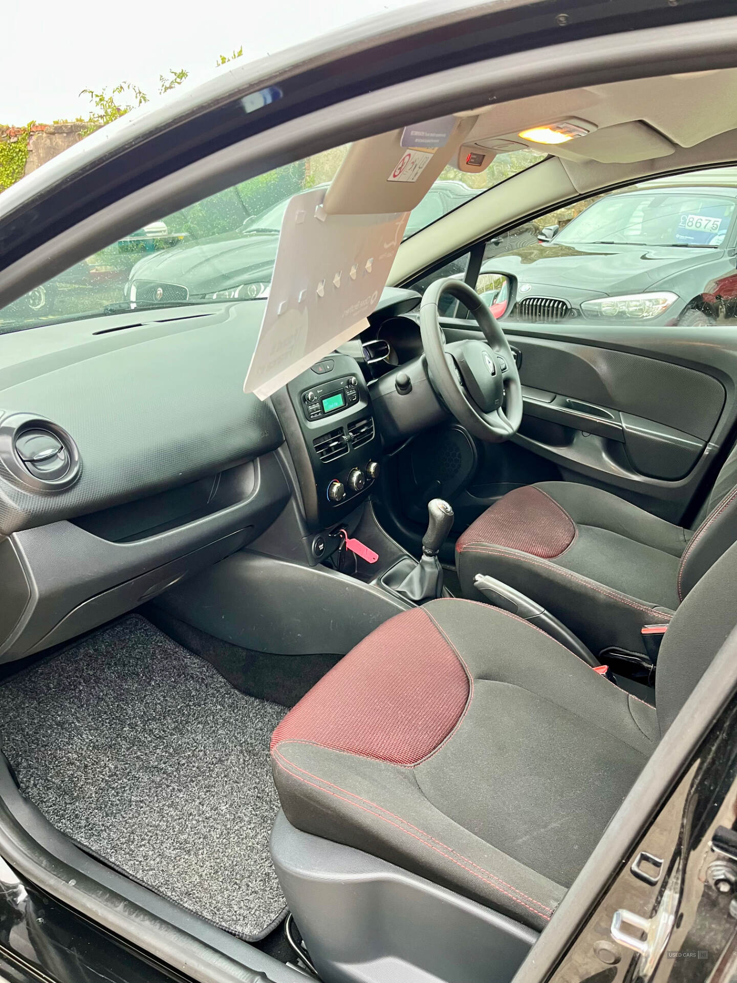 Renault Clio HATCHBACK in Down