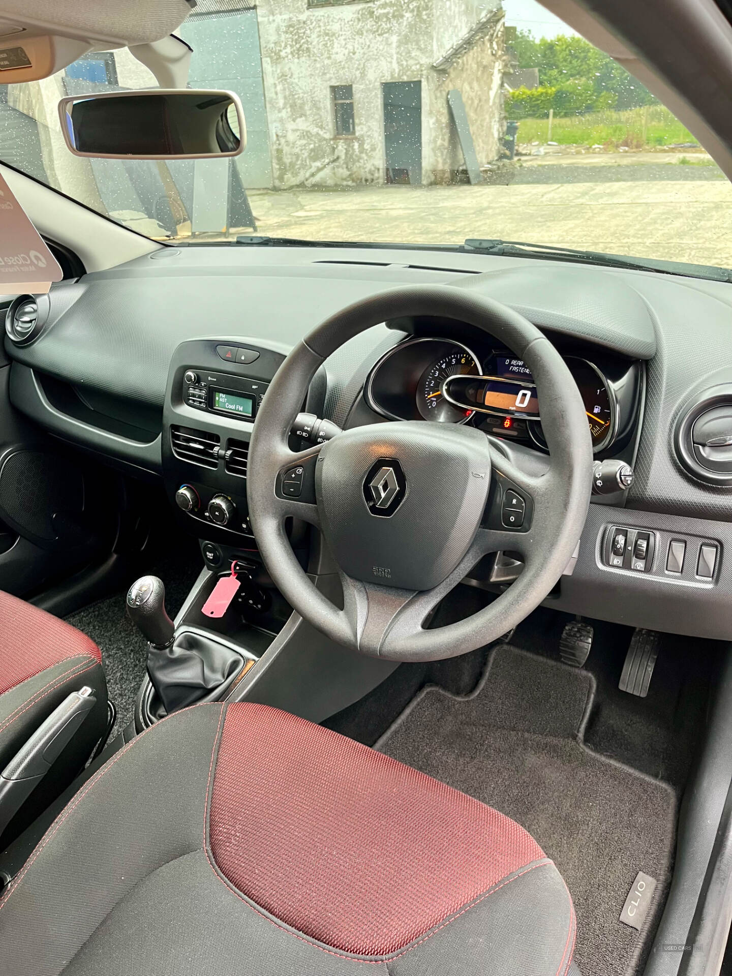 Renault Clio HATCHBACK in Down