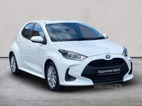Toyota Yaris 1.5 Hybrid Icon 5Dr Cvt in Down