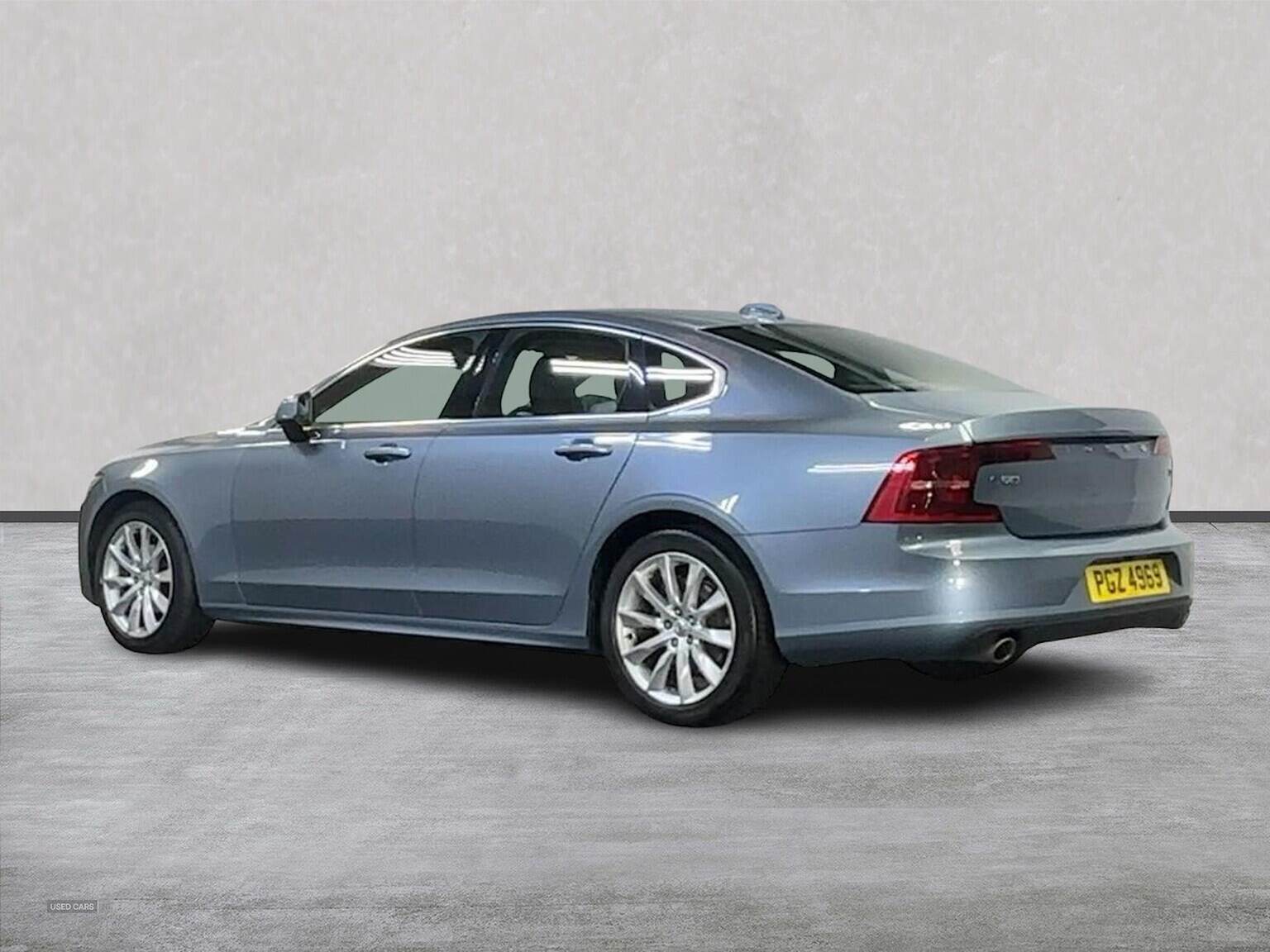 Jan 2020 Volvo S90 2.0 T4 Momentum Plus 4Dr Geartronic