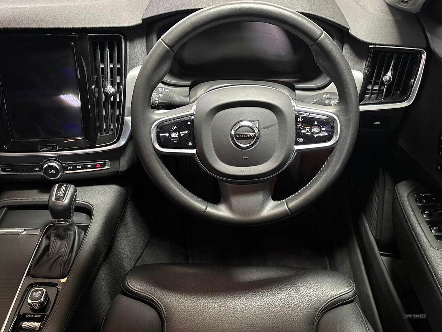 Jan 2020 Volvo S90 2.0 T4 Momentum Plus 4Dr Geartronic