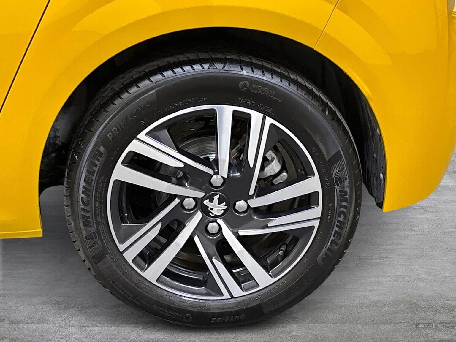 Jan 2022 Peugeot 208 1.2 Puretech 100 Allure Premium 5Dr