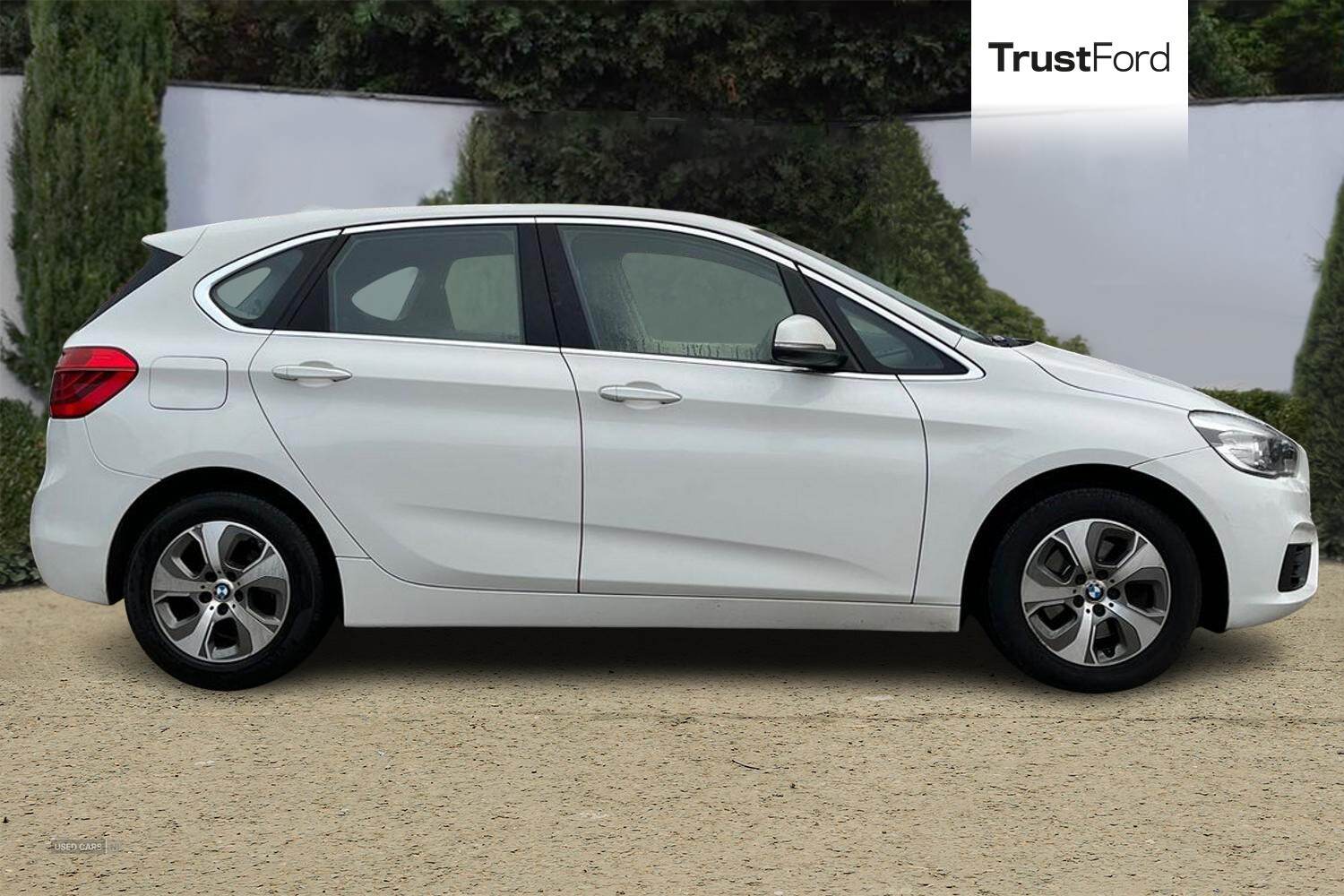 2015 BMW 2 Series 218i SE 5dr Step Auto
