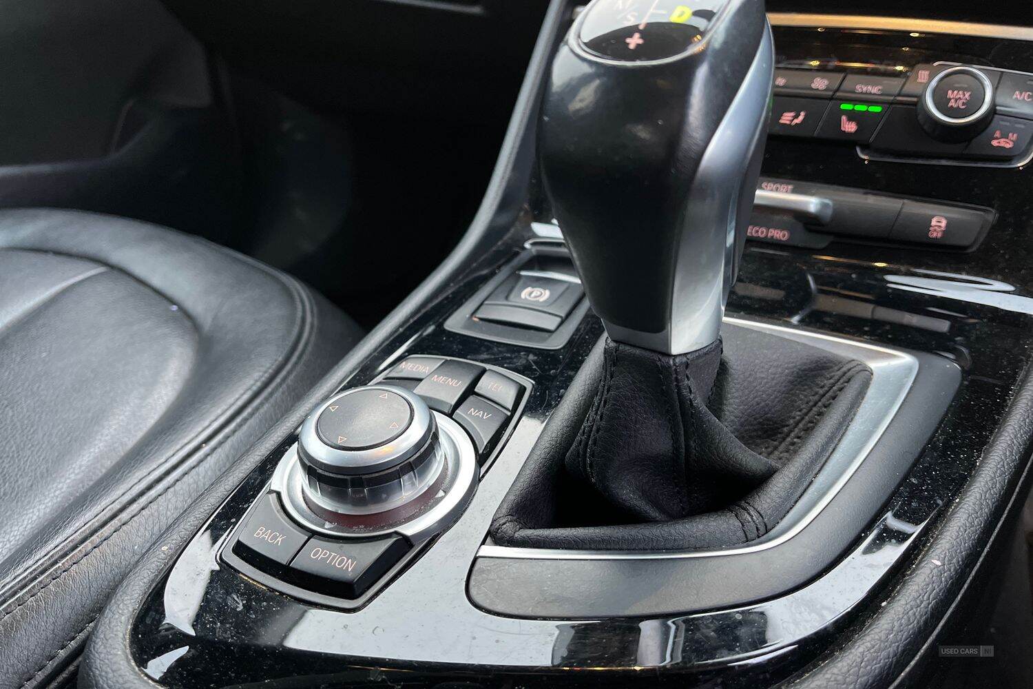 2015 BMW 2 Series 218i SE 5dr Step Auto