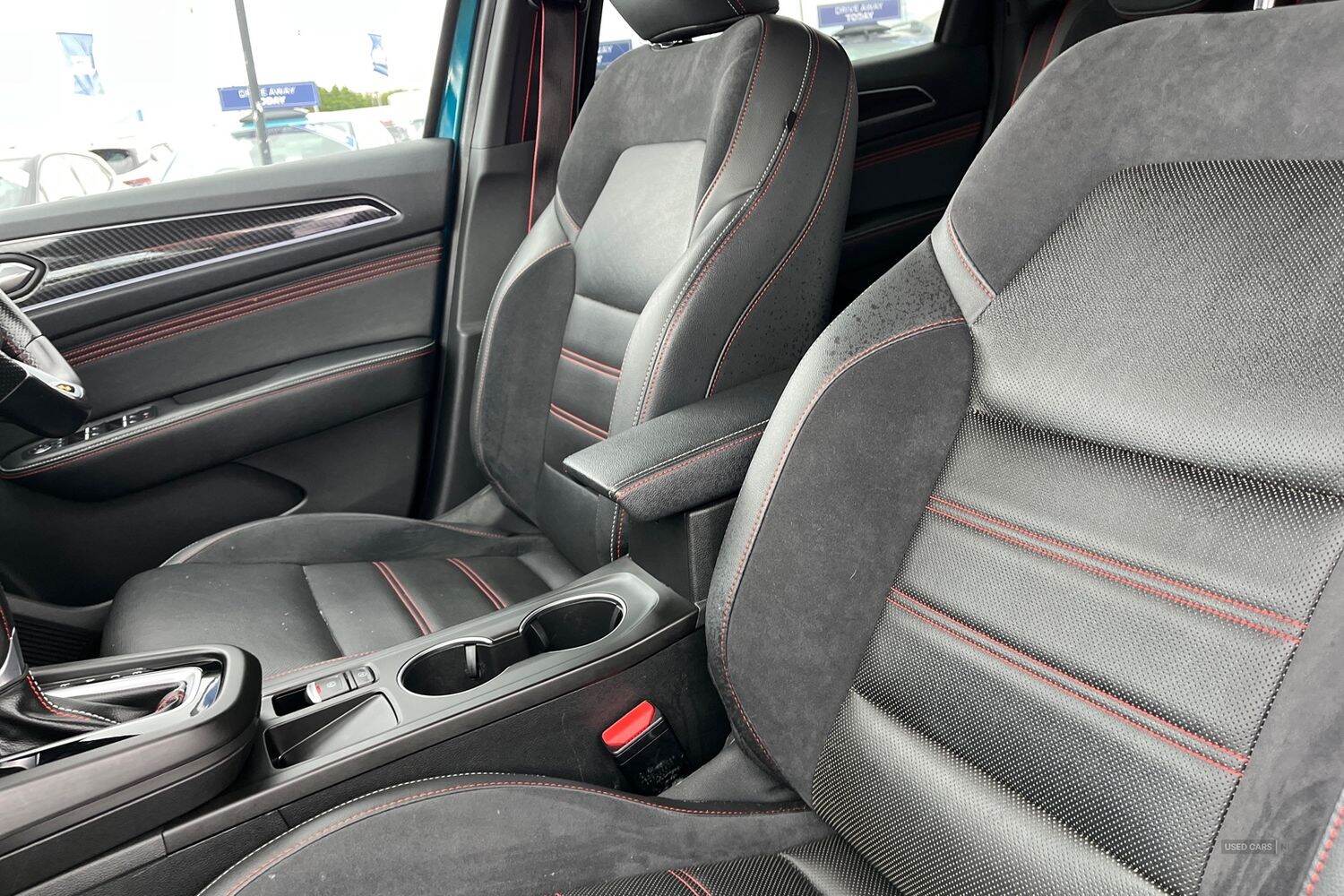 May 2022 Renault Arkana 1.6 E-TECH Hybrid 145 R.S. Line 5dr Auto