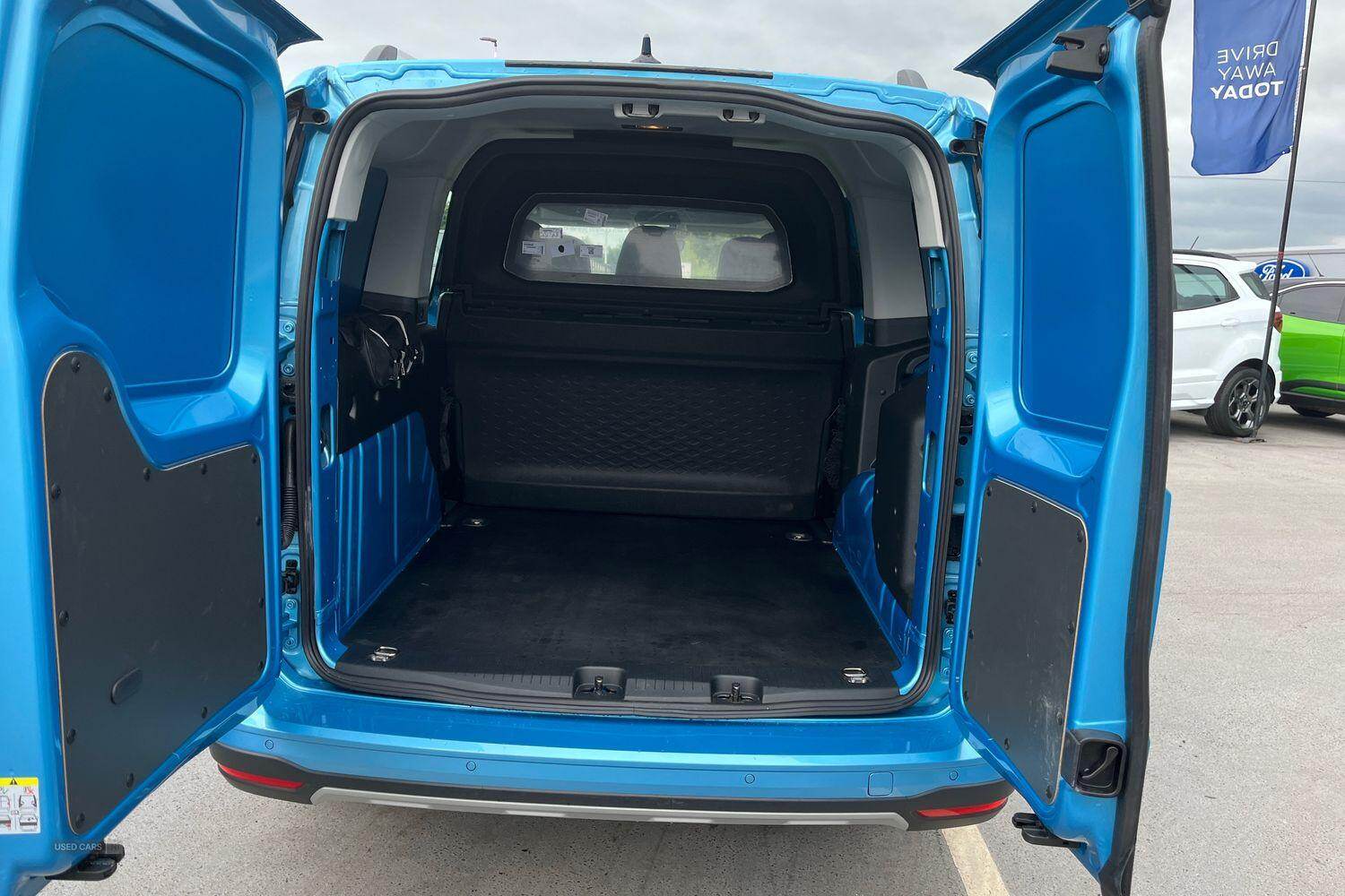 Apr 2025 Ford Transit Connect 1.5 EcoBoost PHEV 150 Active FlexCab Van Auto