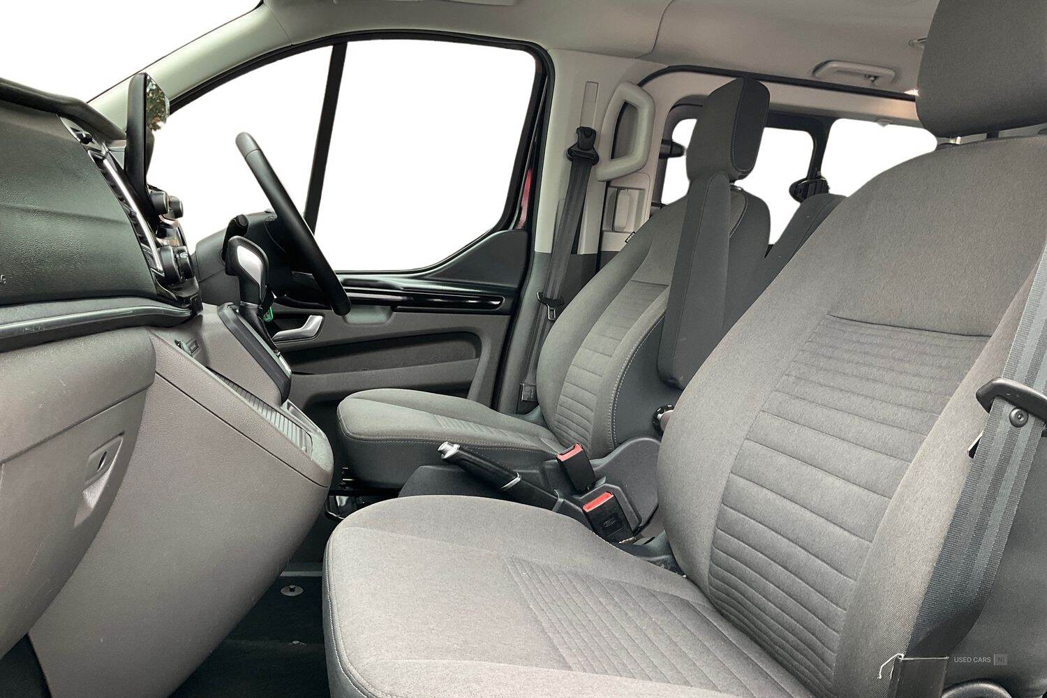 May 2022 Ford Tourneo Custom 2.0 EcoBlue 130ps L/R 8 Seater Titanium Auto
