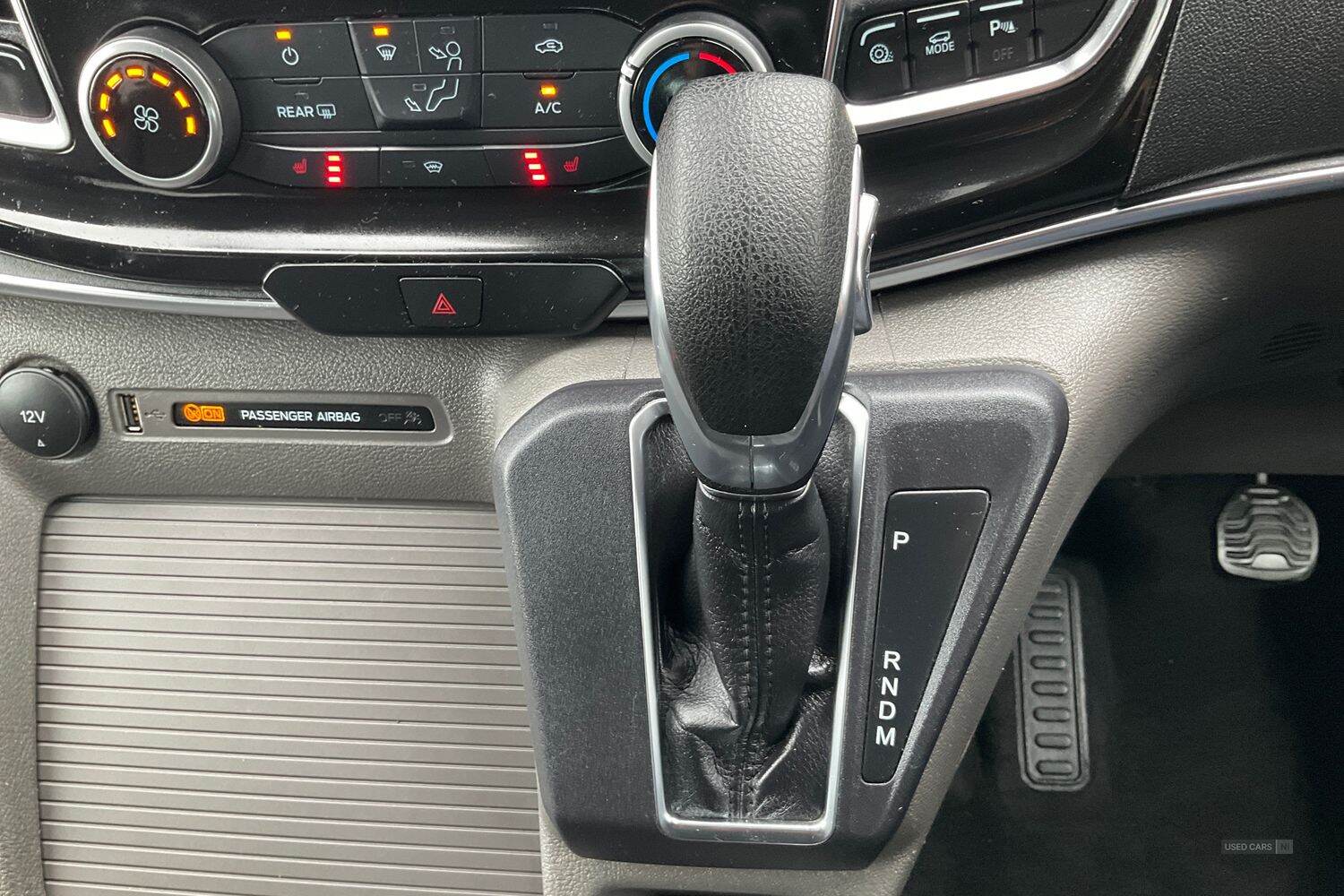 May 2022 Ford Tourneo Custom 2.0 EcoBlue 130ps L/R 8 Seater Titanium Auto
