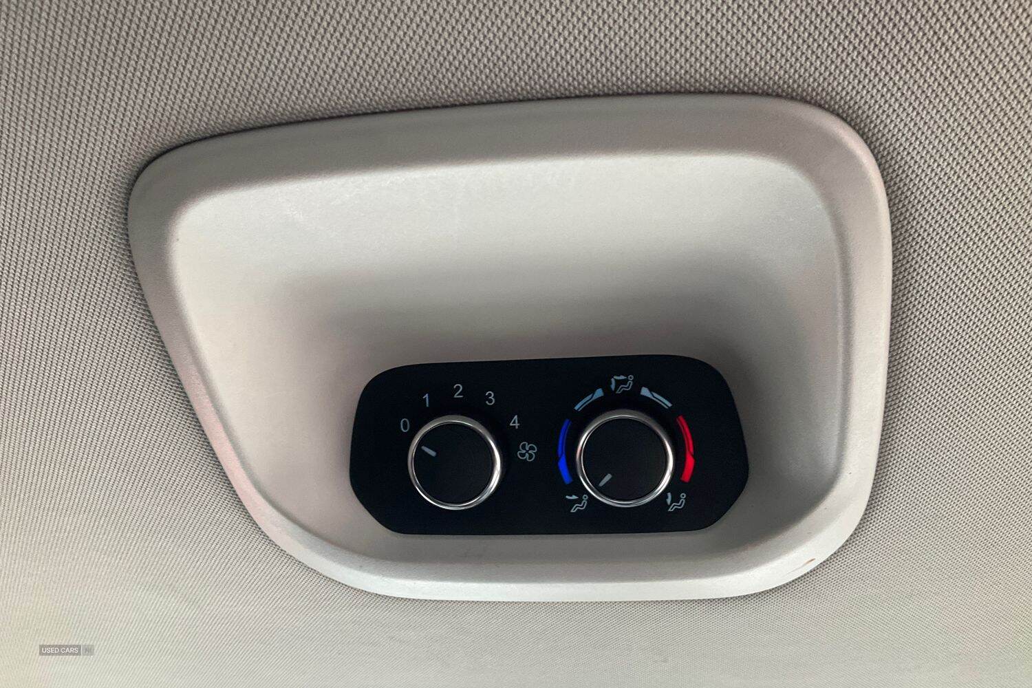 May 2022 Ford Tourneo Custom 2.0 EcoBlue 130ps L/R 8 Seater Titanium Auto