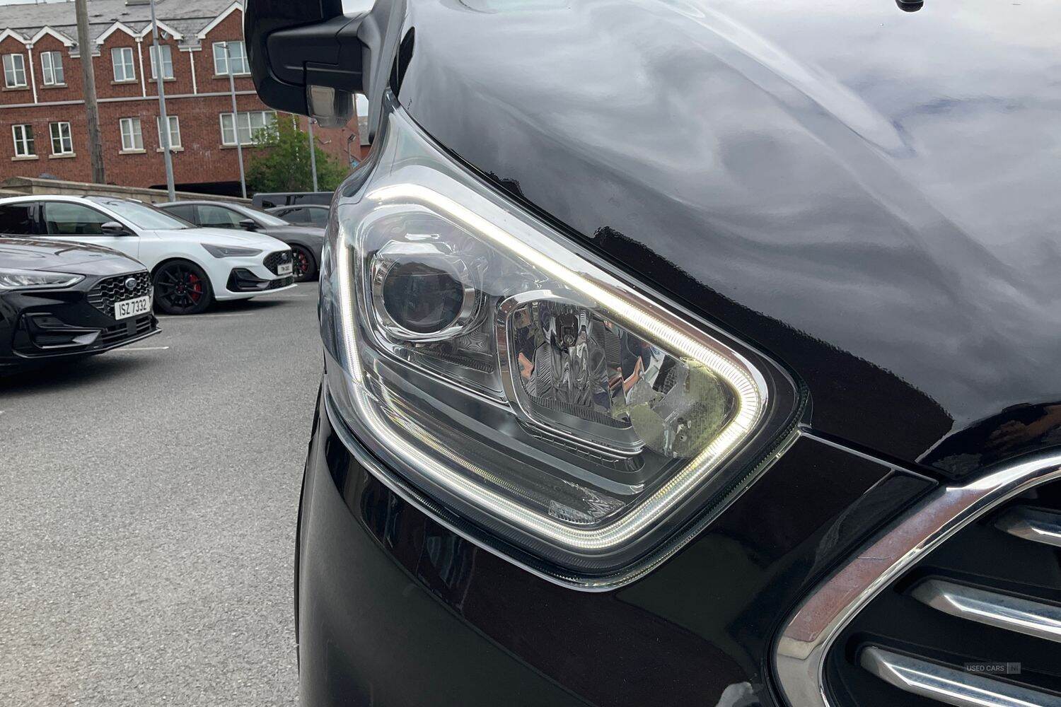 May 2022 Ford Tourneo Custom 2.0 EcoBlue 130ps L/R 8 Seater Titanium Auto