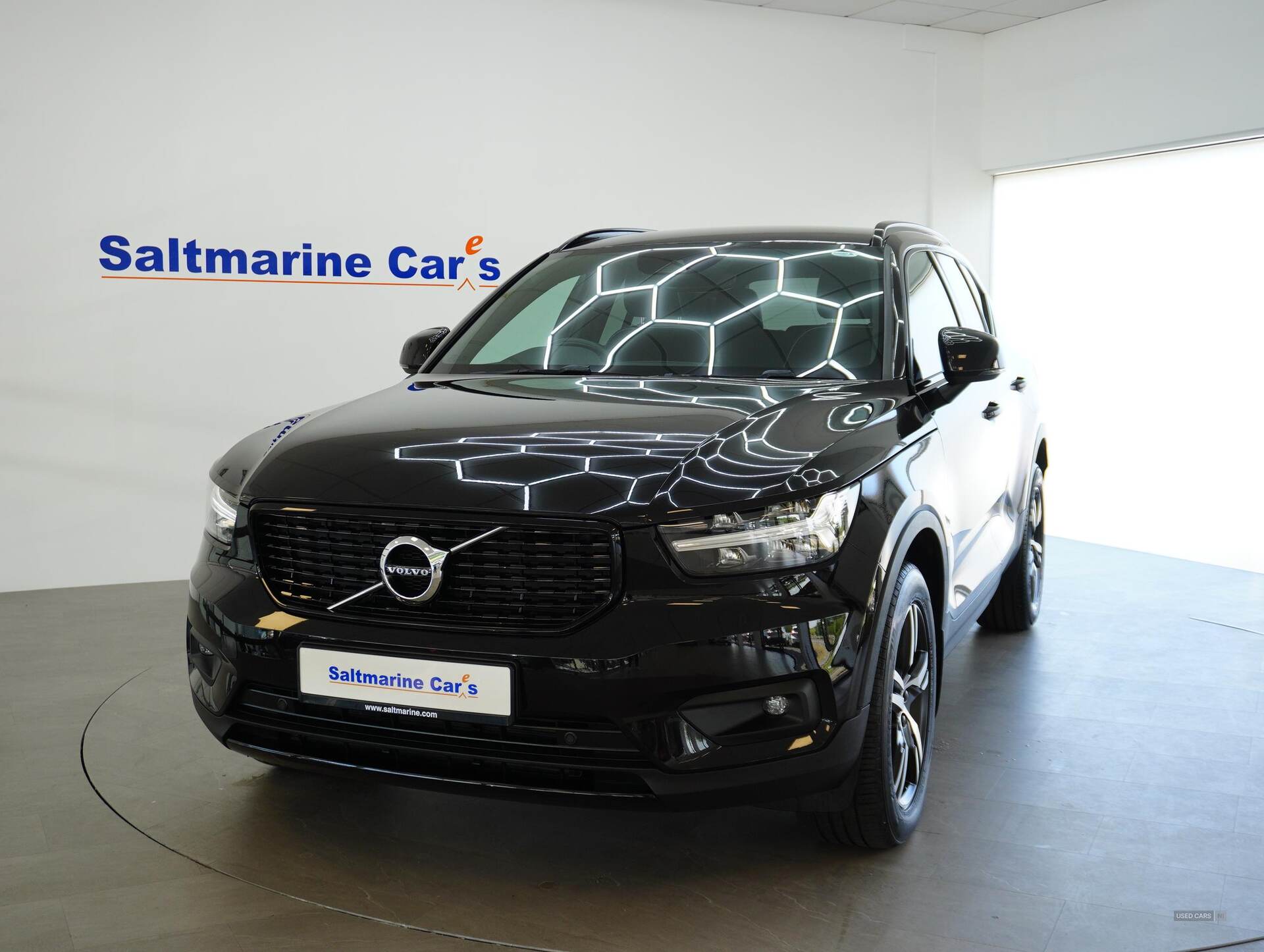 Apr 2021 Volvo XC40 2.0 B4P R DESIGN 5dr Auto