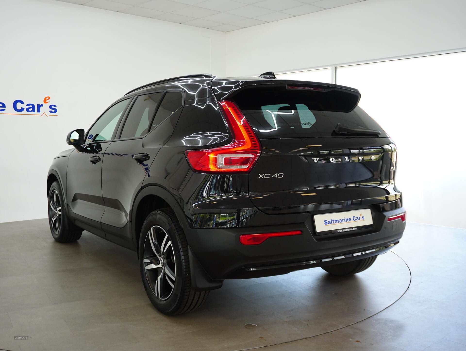 Apr 2021 Volvo XC40 2.0 B4P R DESIGN 5dr Auto