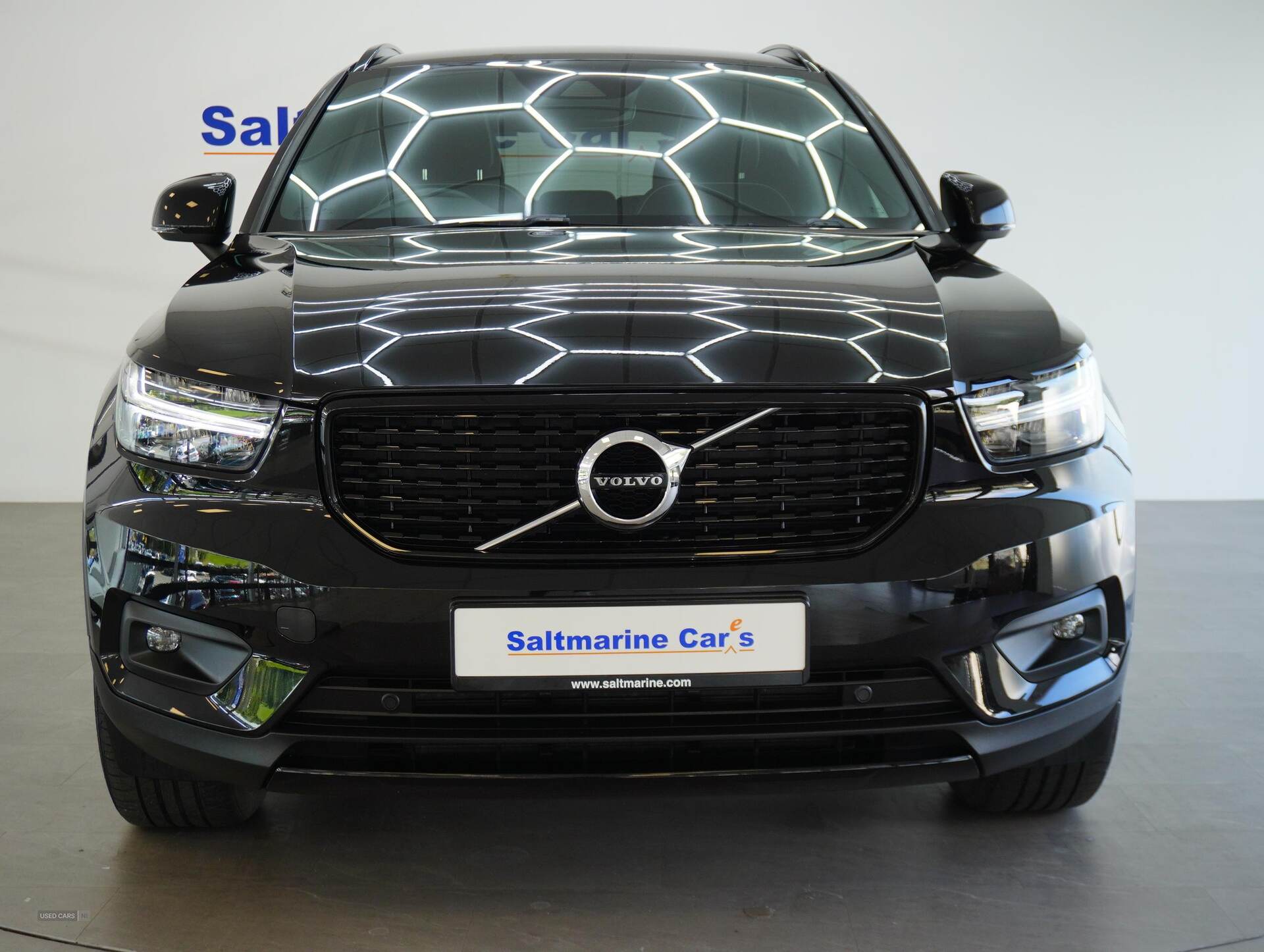 Apr 2021 Volvo XC40 2.0 B4P R DESIGN 5dr Auto