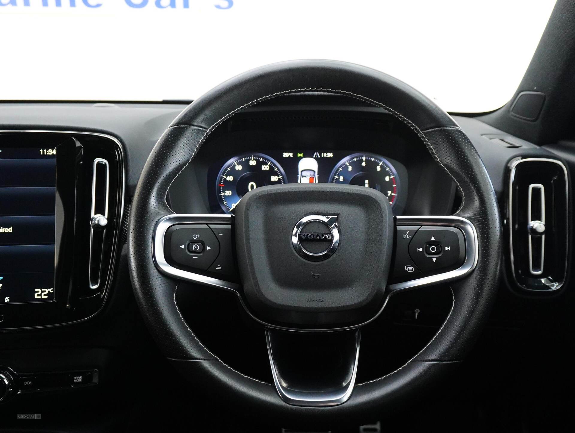 Apr 2021 Volvo XC40 2.0 B4P R DESIGN 5dr Auto