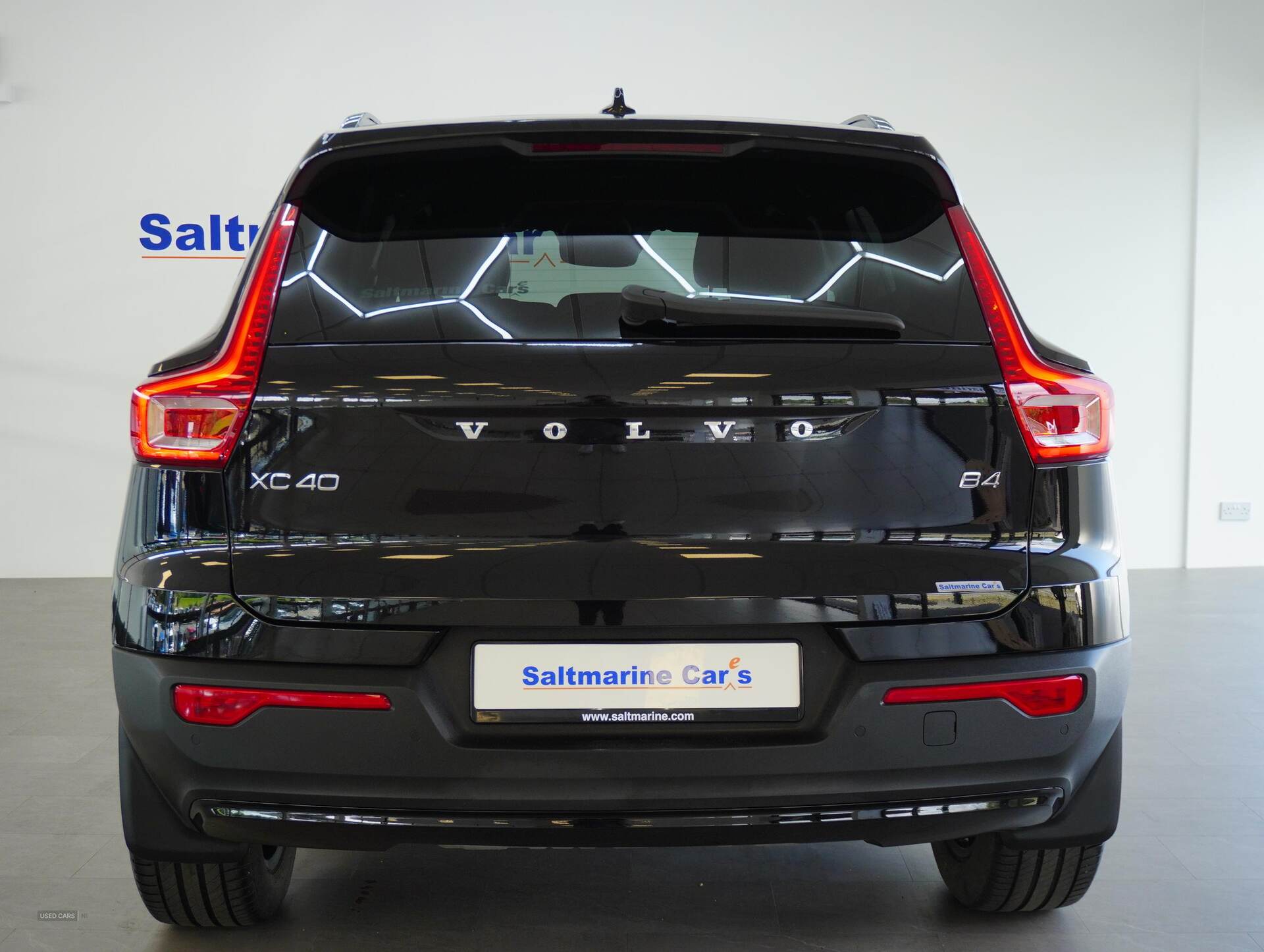 Apr 2021 Volvo XC40 2.0 B4P R DESIGN 5dr Auto