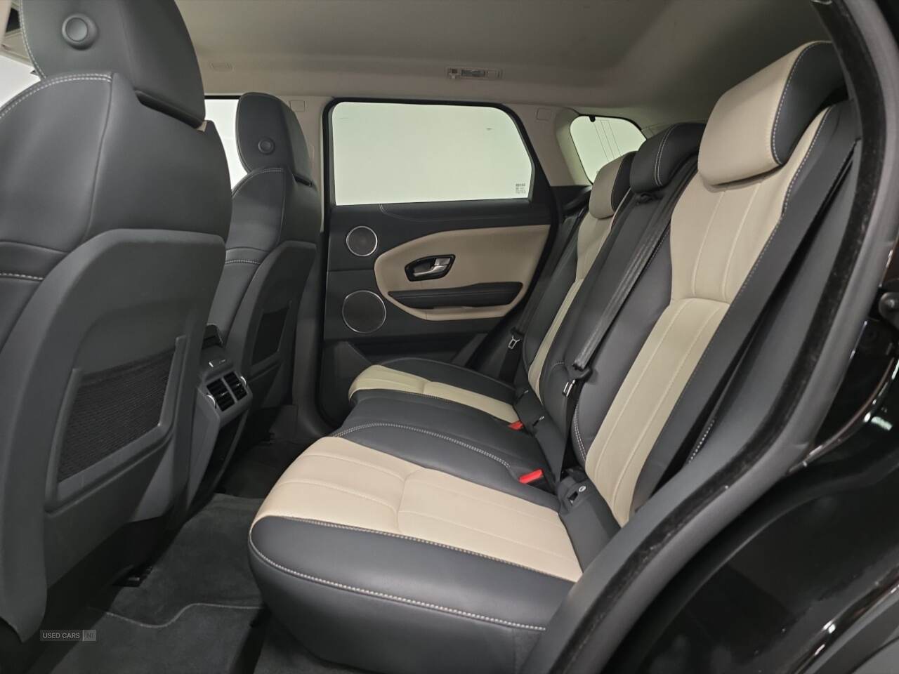 Oct 2018 Land Rover Range Rover Evoque 2.0 TD4 SE Tech 5dr Auto