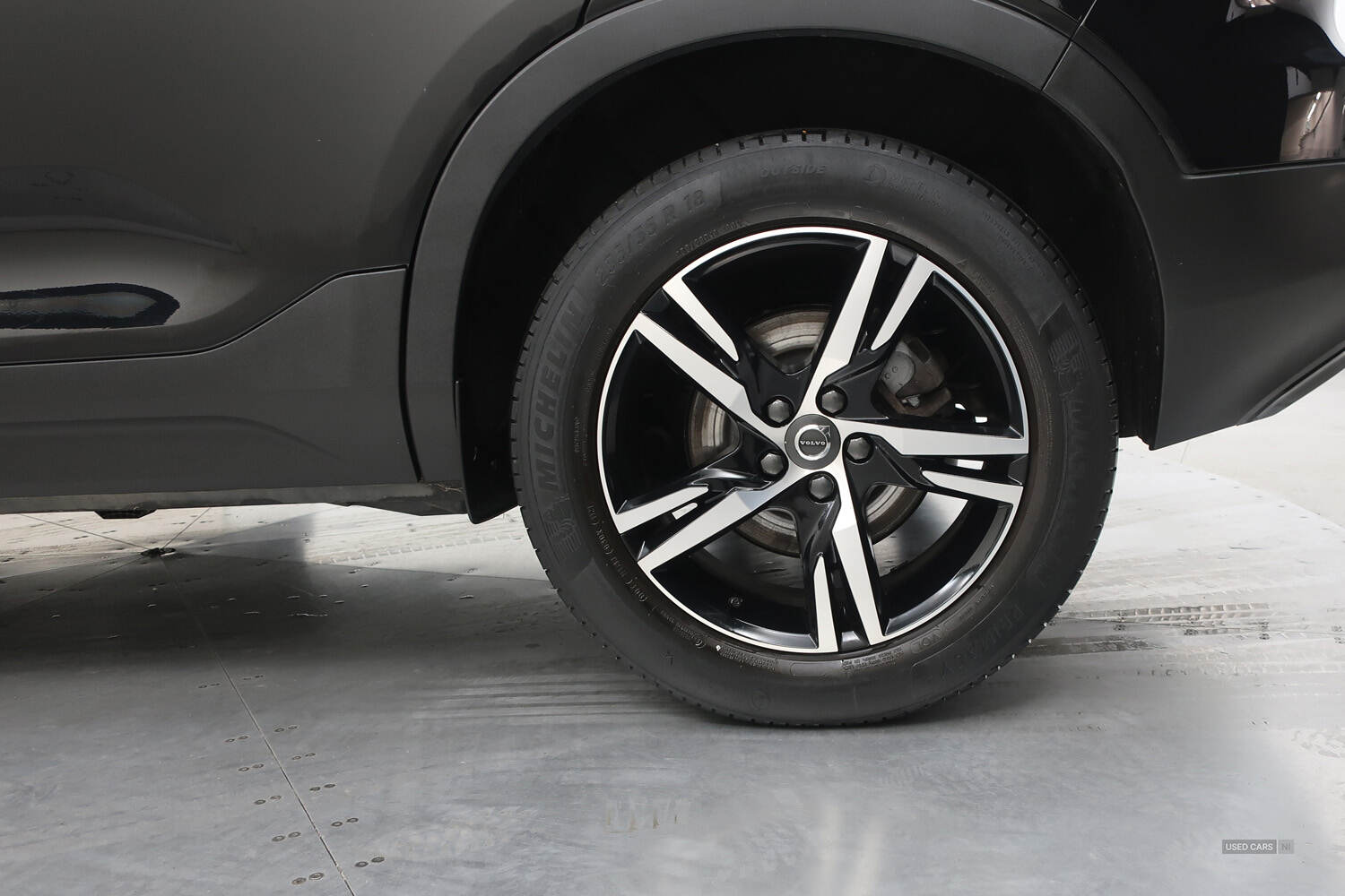 Apr 2021 Volvo XC40 2.0 B4P R DESIGN 5dr AWD Auto