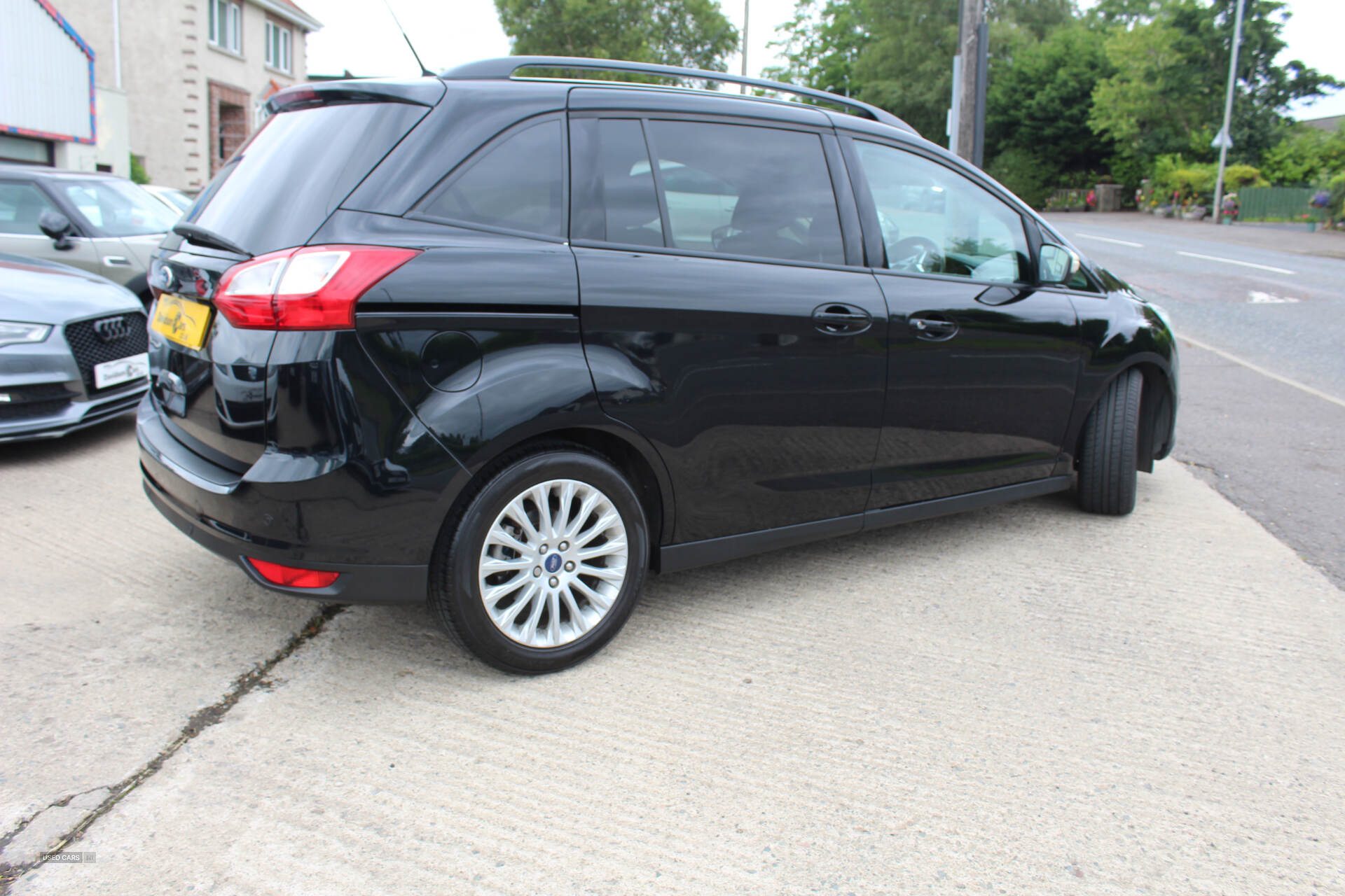 Mar 2014 Ford Grand C-MAX 1.6 TDCi Titanium 5dr