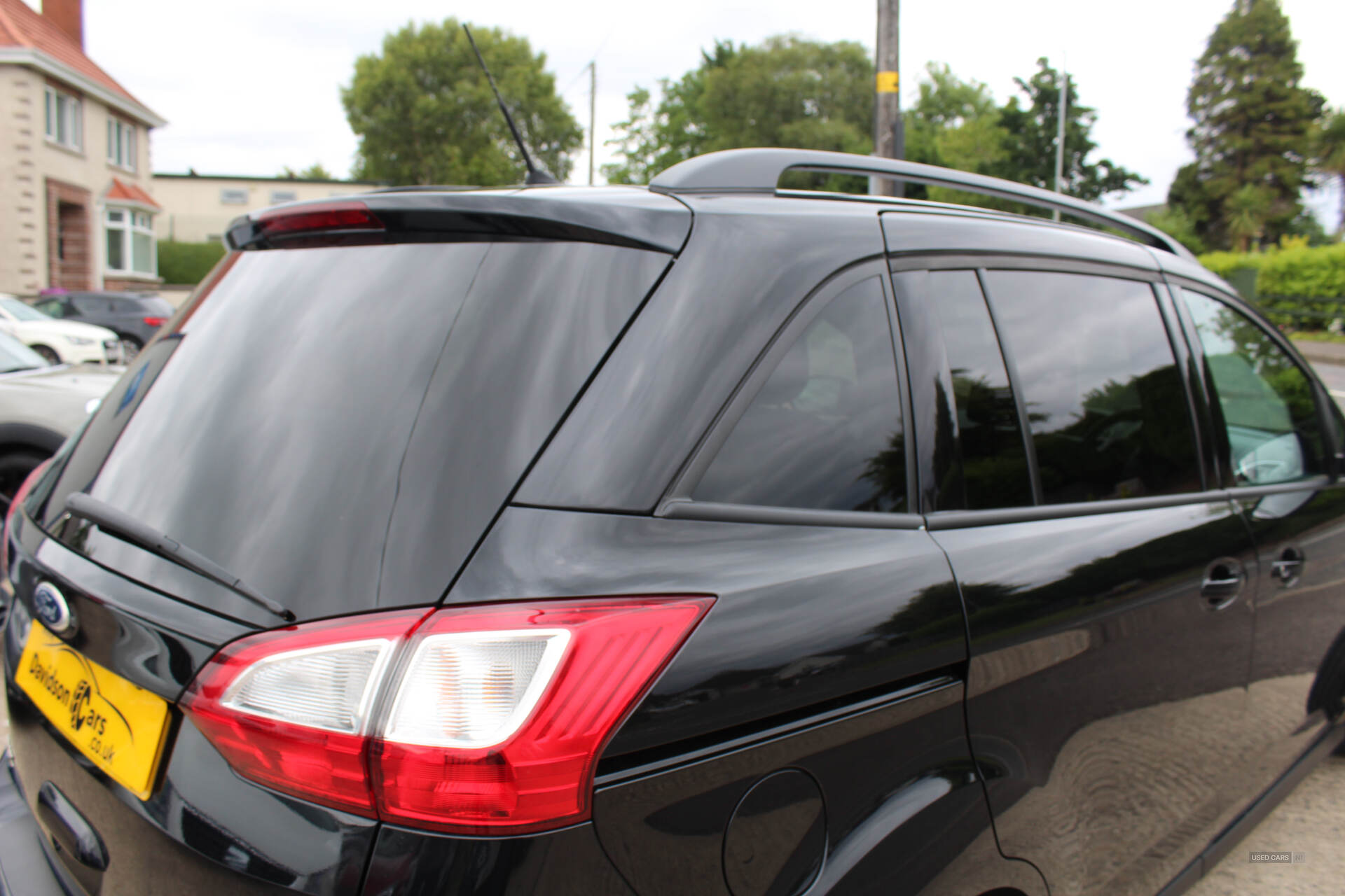 Mar 2014 Ford Grand C-MAX 1.6 TDCi Titanium 5dr