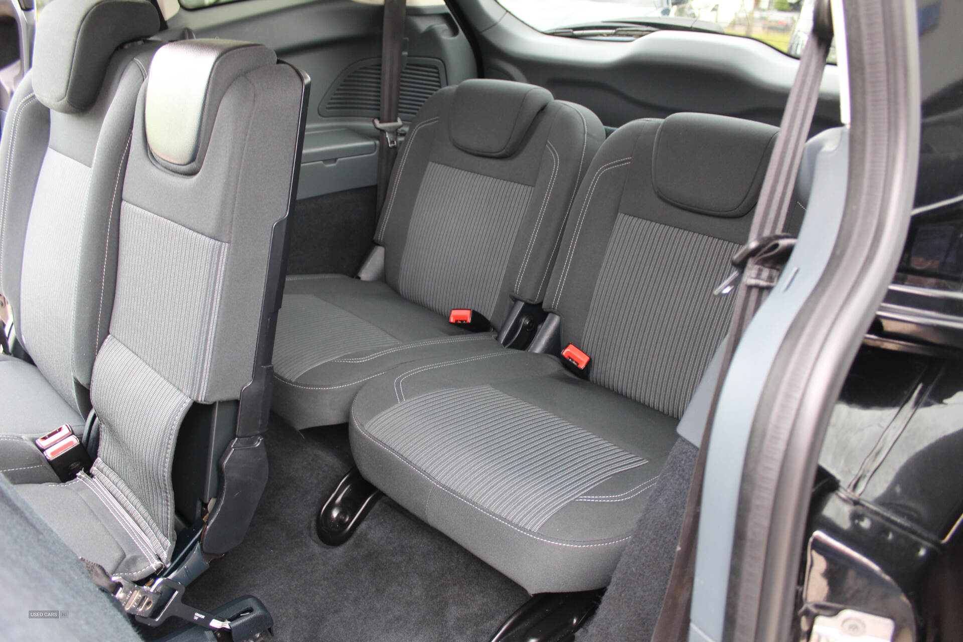 Mar 2014 Ford Grand C-MAX 1.6 TDCi Titanium 5dr