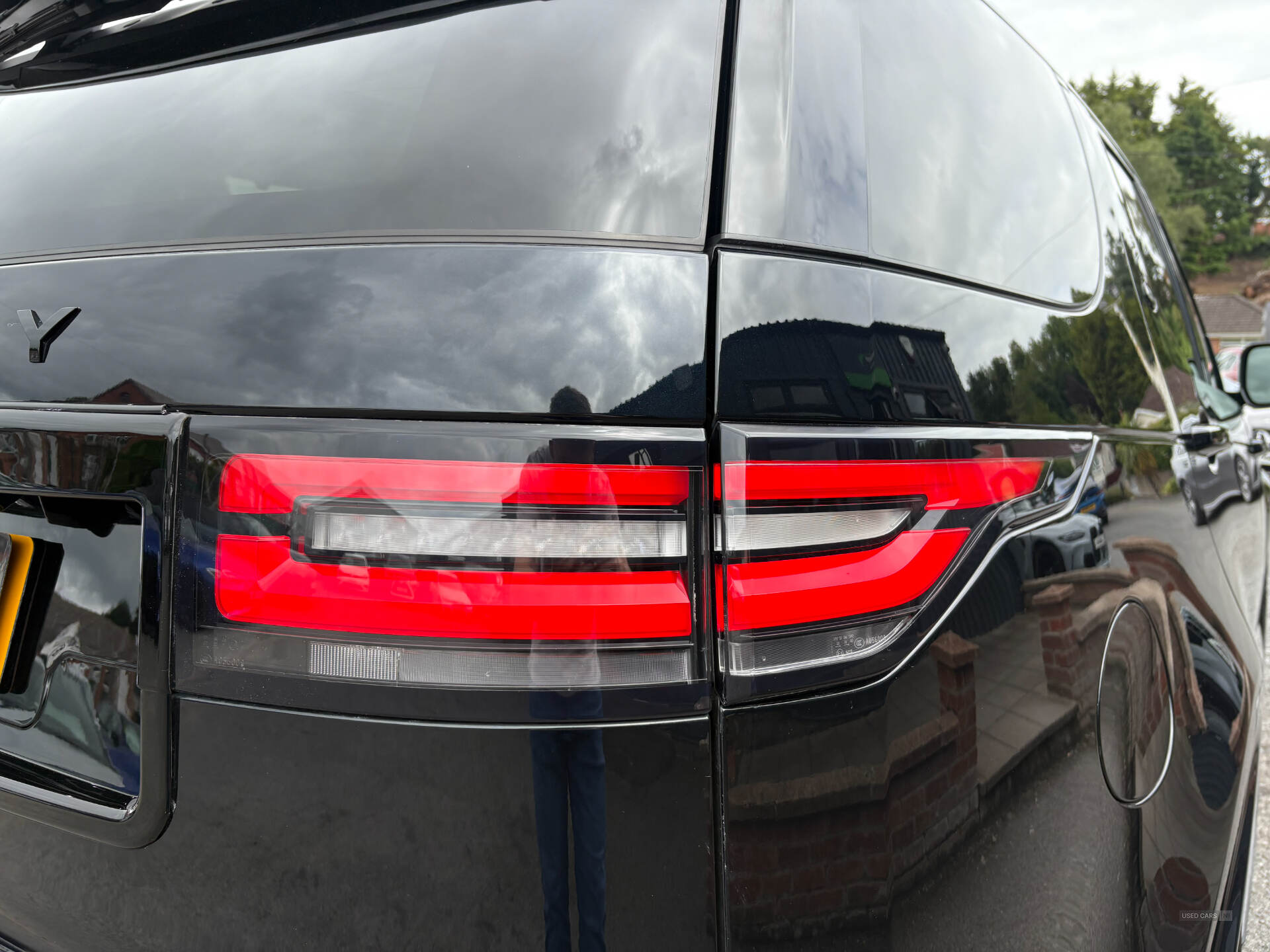 Mar 2019 Land Rover Discovery 3.0 TD6 HSE 5dr Auto