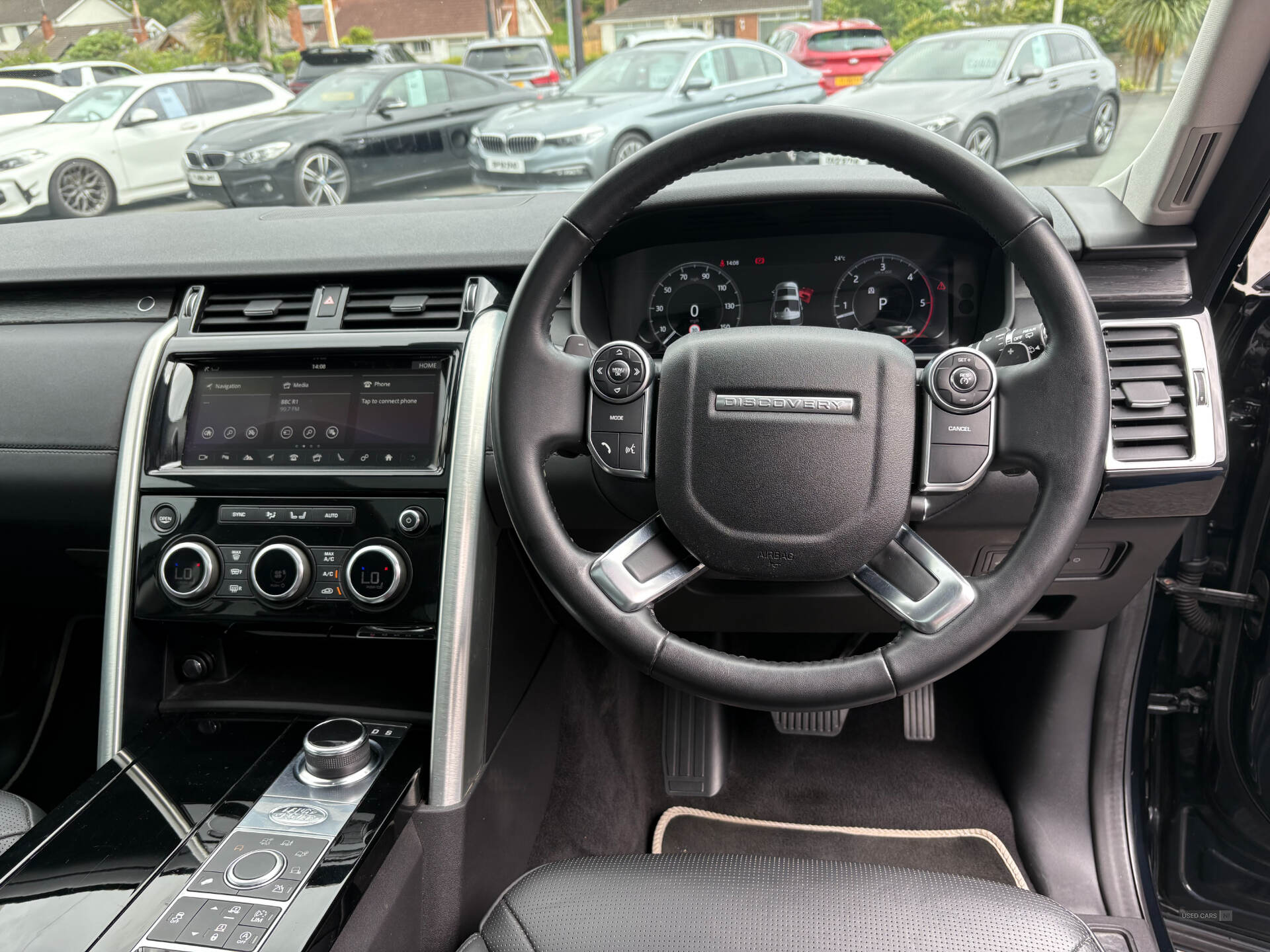 Mar 2019 Land Rover Discovery 3.0 TD6 HSE 5dr Auto